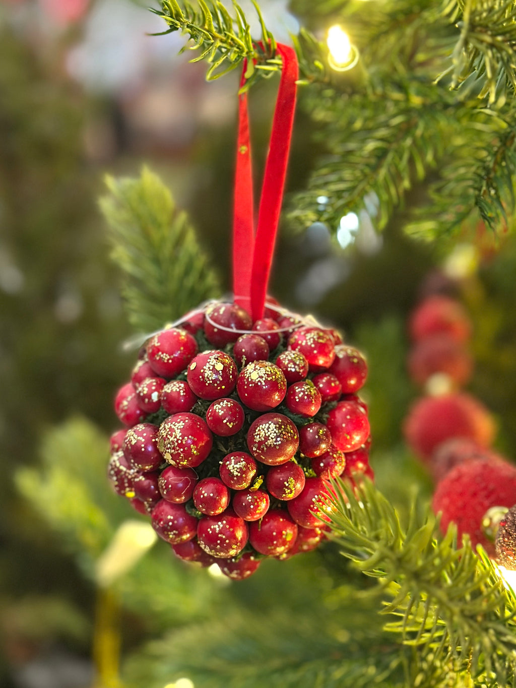 3" Berry Ball with Gold Glitter