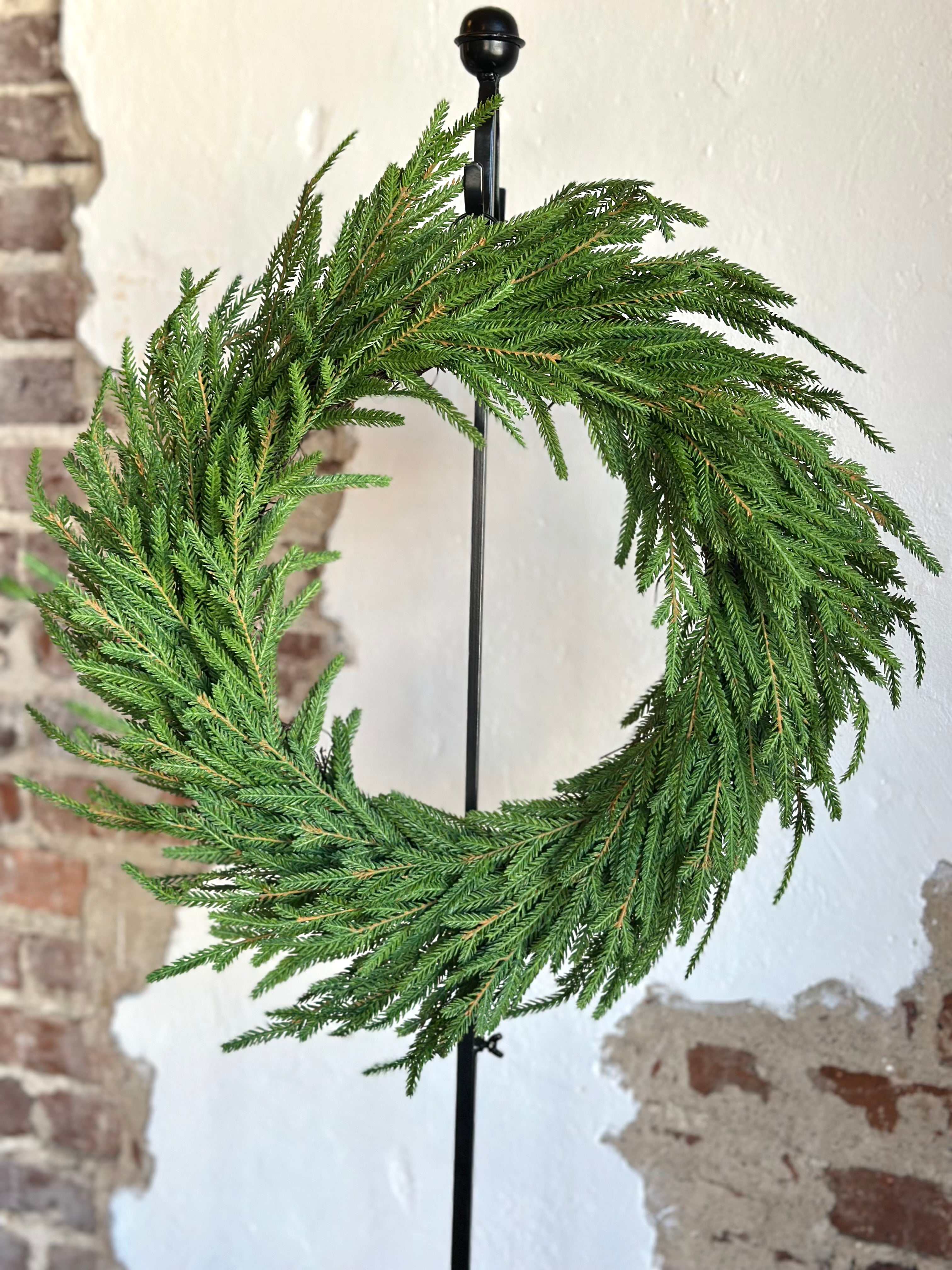22" AUSTRIAN PINE WREATH