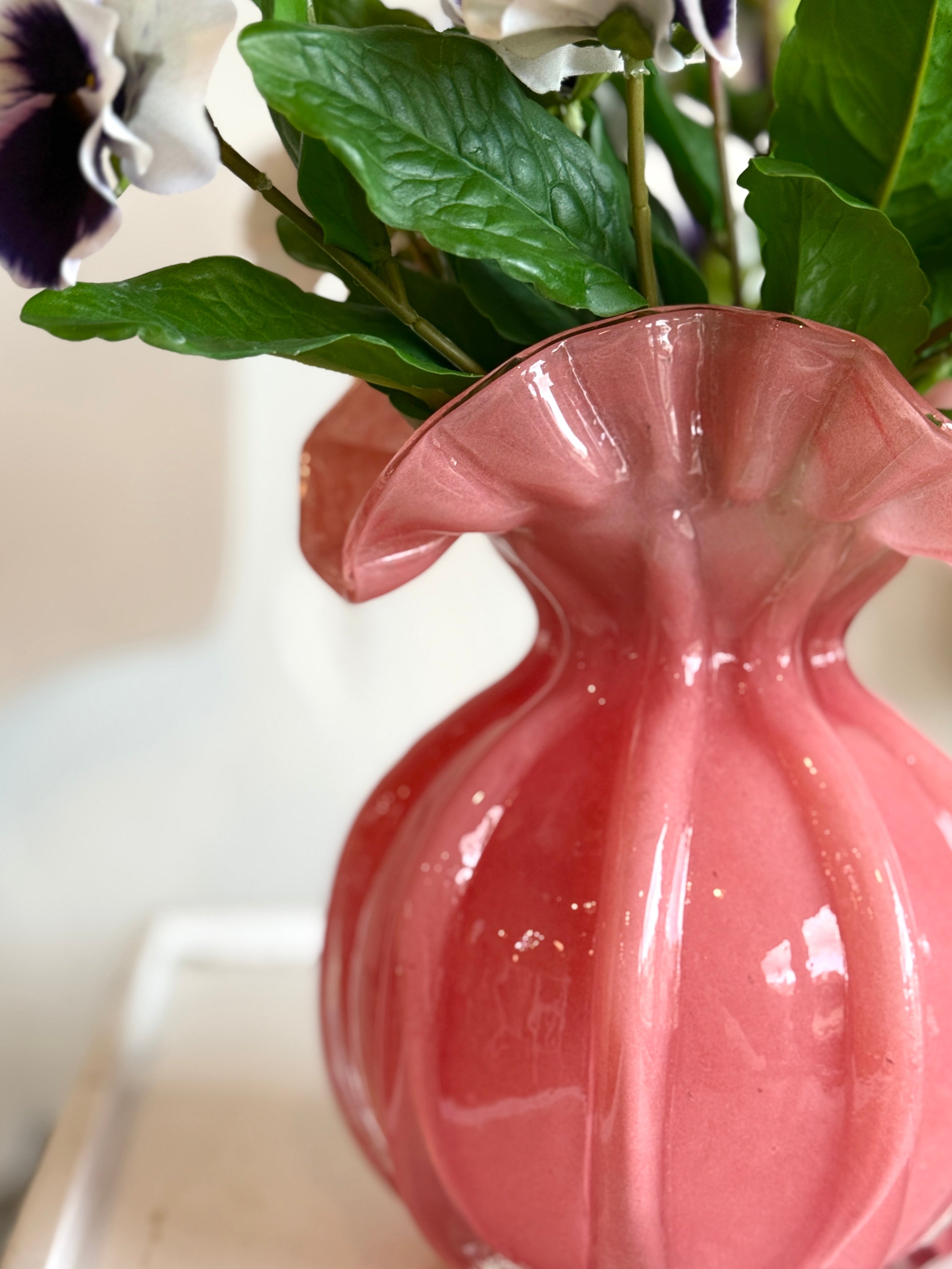 6.5" Pink Ruffle Vase