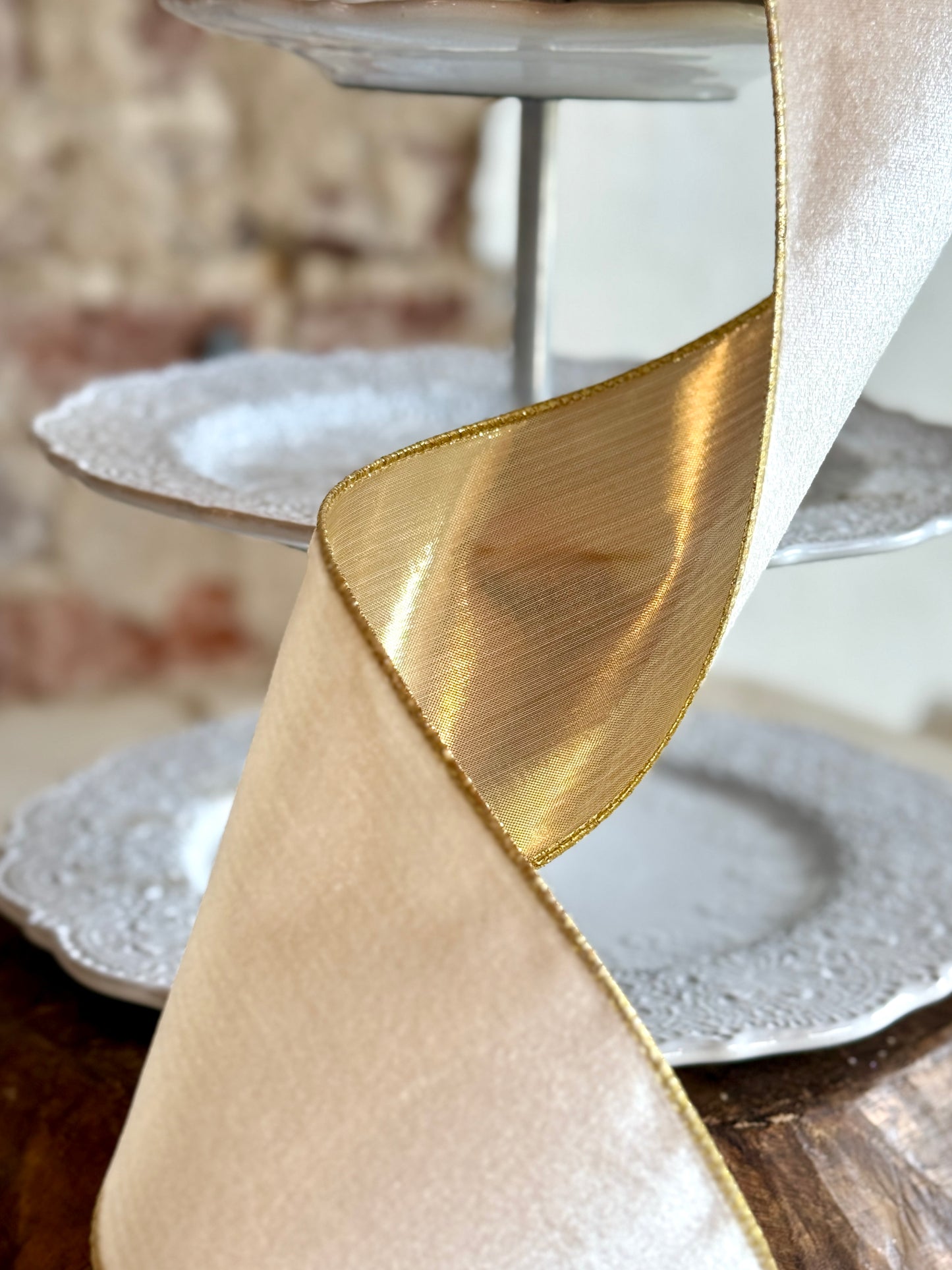 4" VELVET W/METALLIC BACK RIBBON- WHITE GOLD