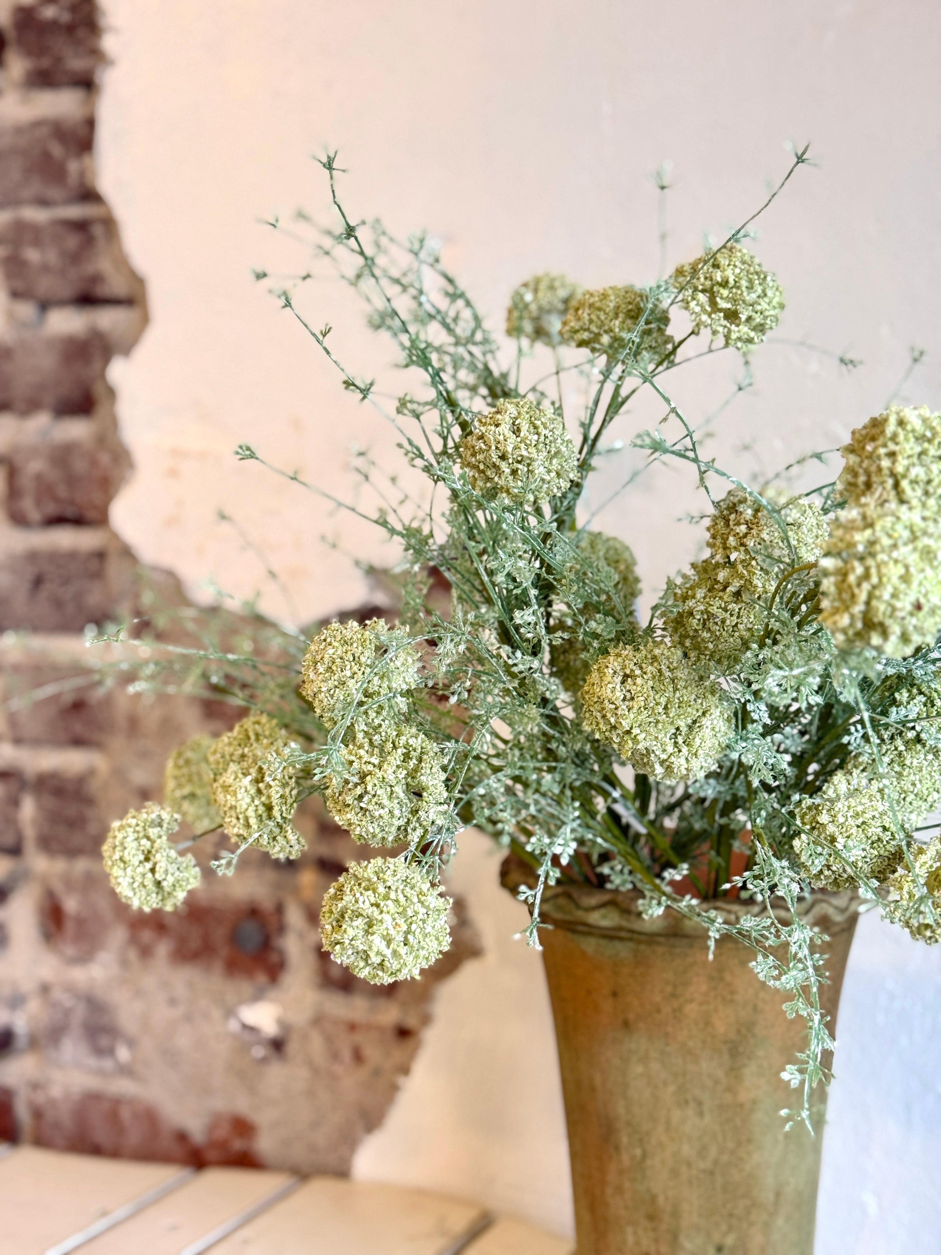 WILD ALLIUM BUSH 24" - CREAM