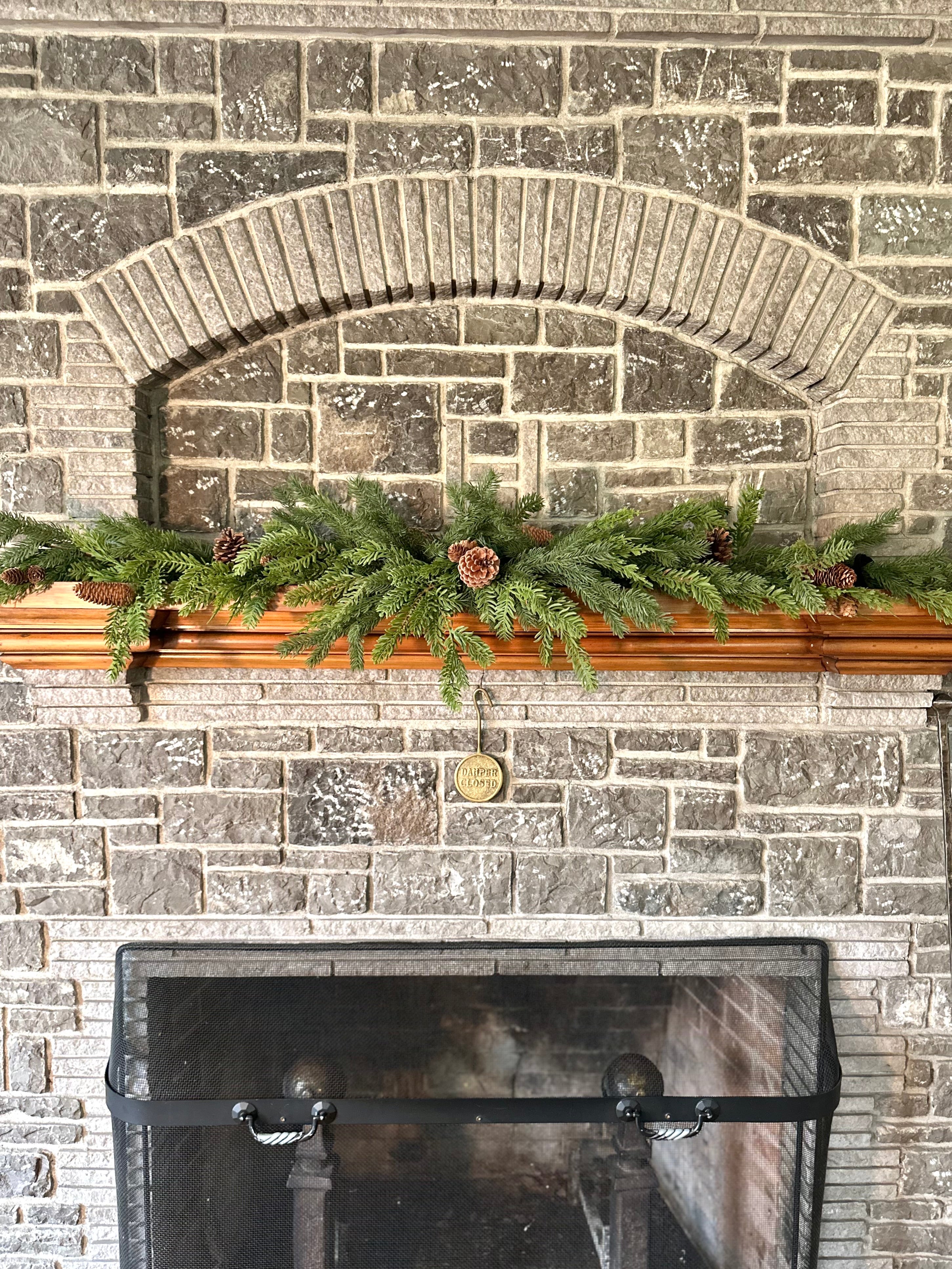 60" NOBLE CEDAR WITH PINECONE SWAG GARLAND