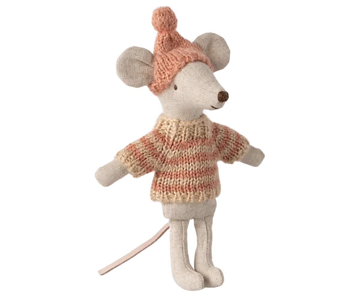Knitted Sweater & Hat, Big Sister Mouse