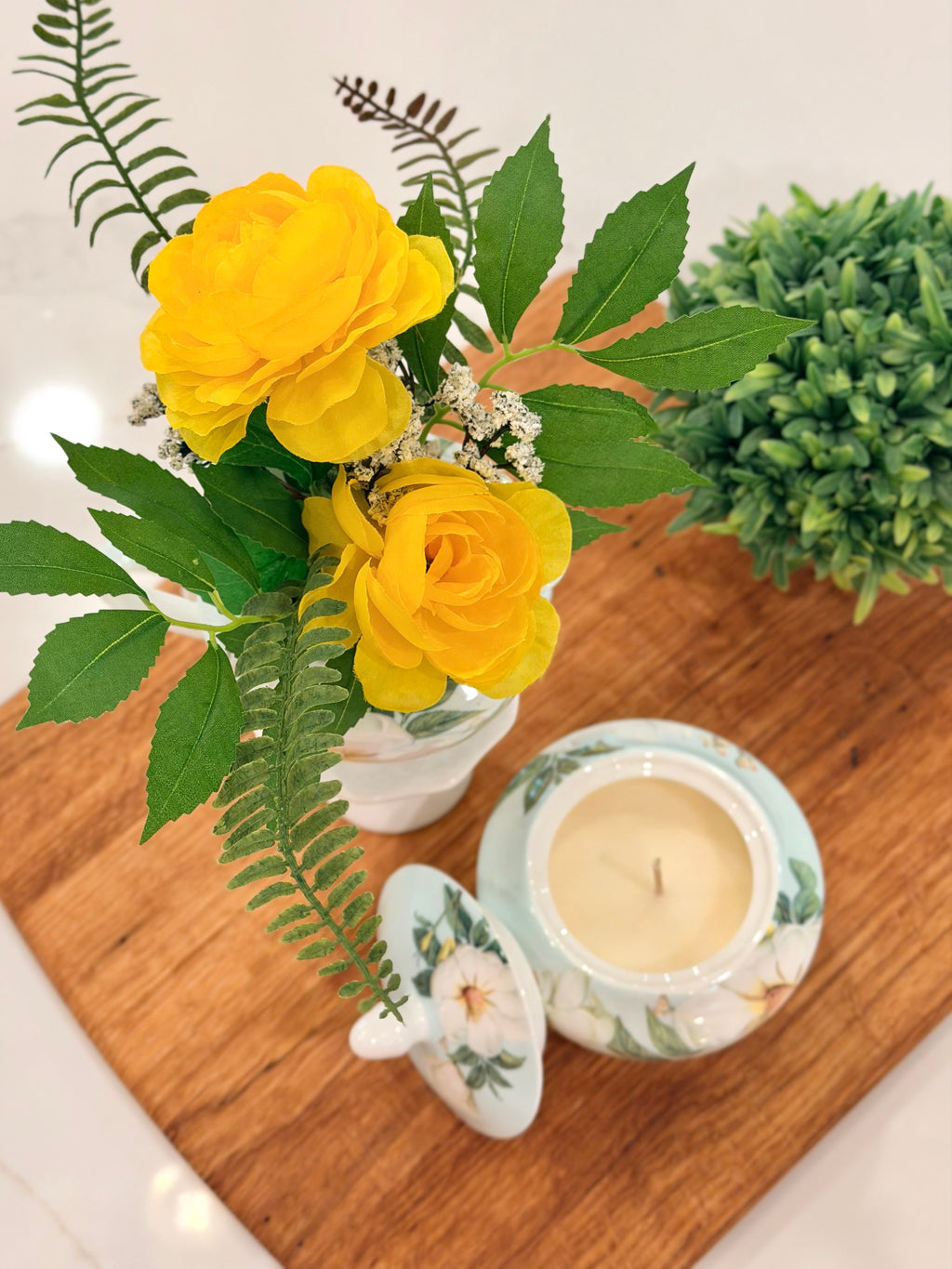 Magnolia Bowl Candle & Bud Vase Gift Set, Wild Honeysuckle Scent