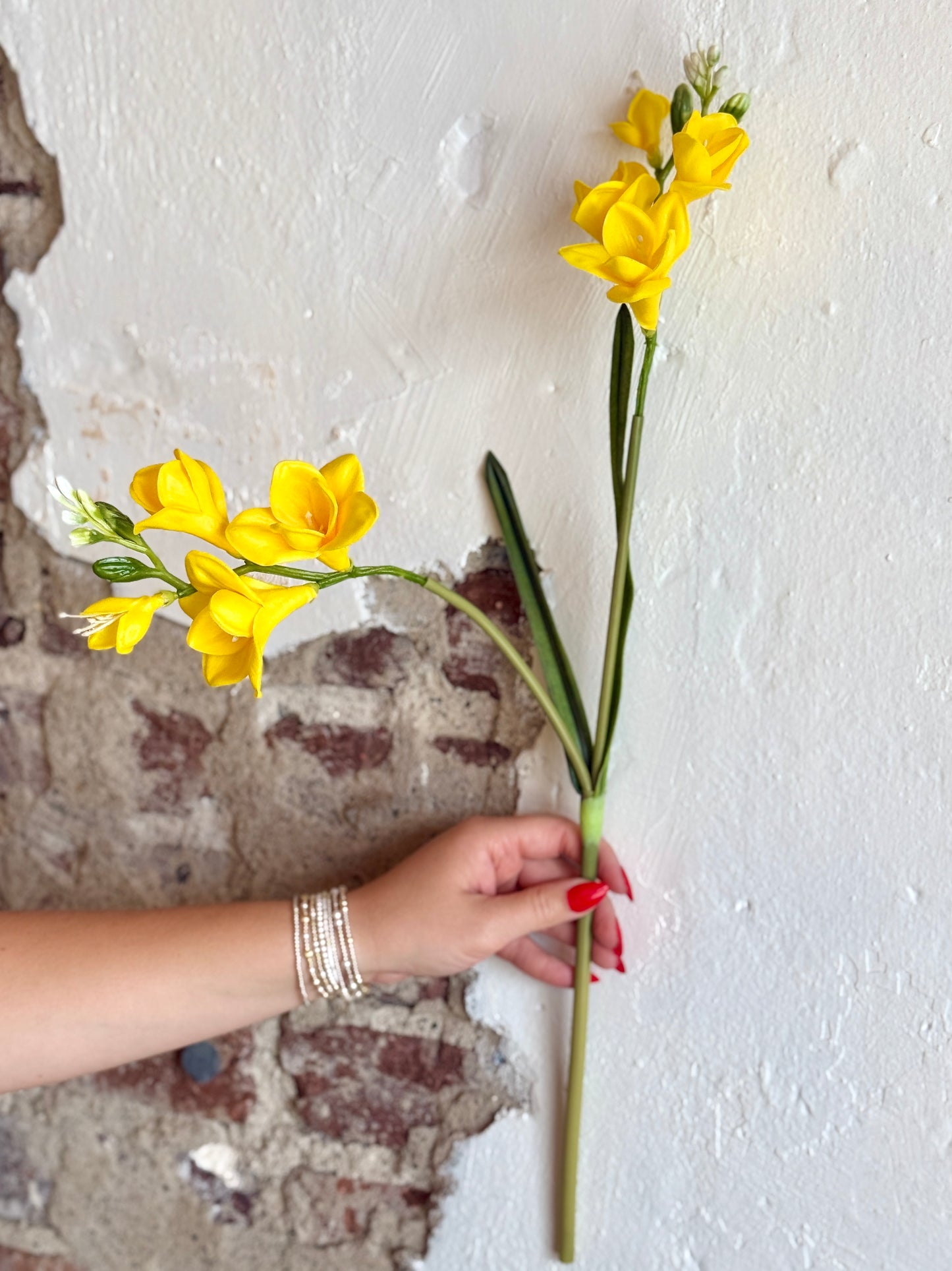 23" FREESIA SPRAY