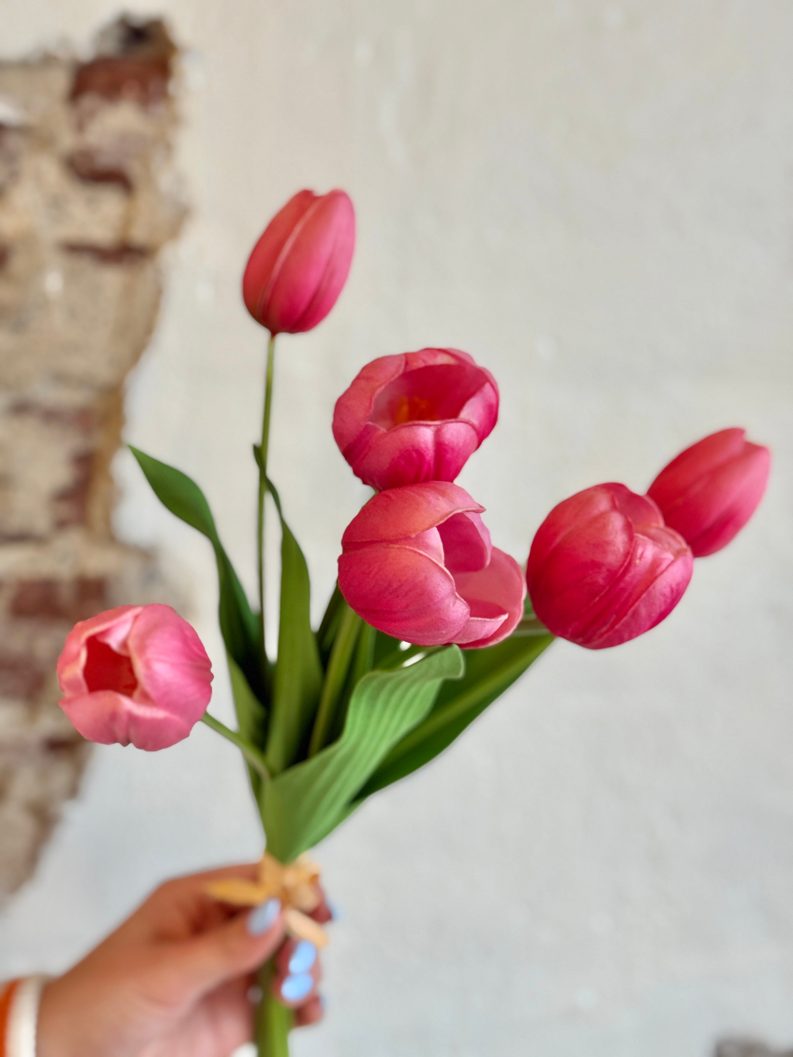 18” NATURAL-TOUCH SMALL TULIP BUNDLE- HOT PINK