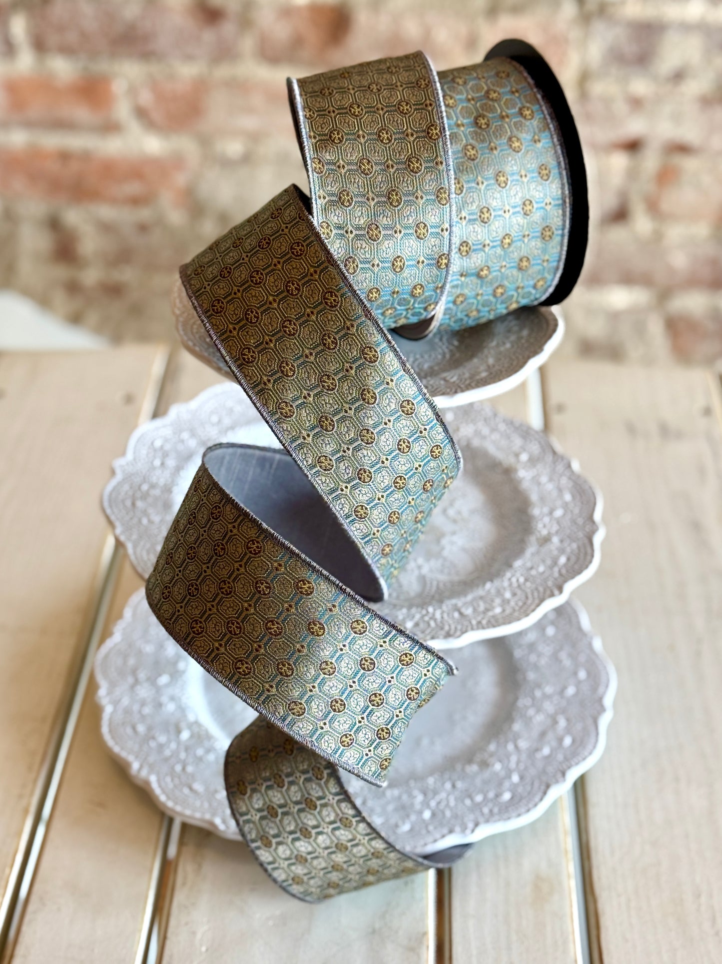 2.5" jacquard cravat blade grey back , brown blue beige