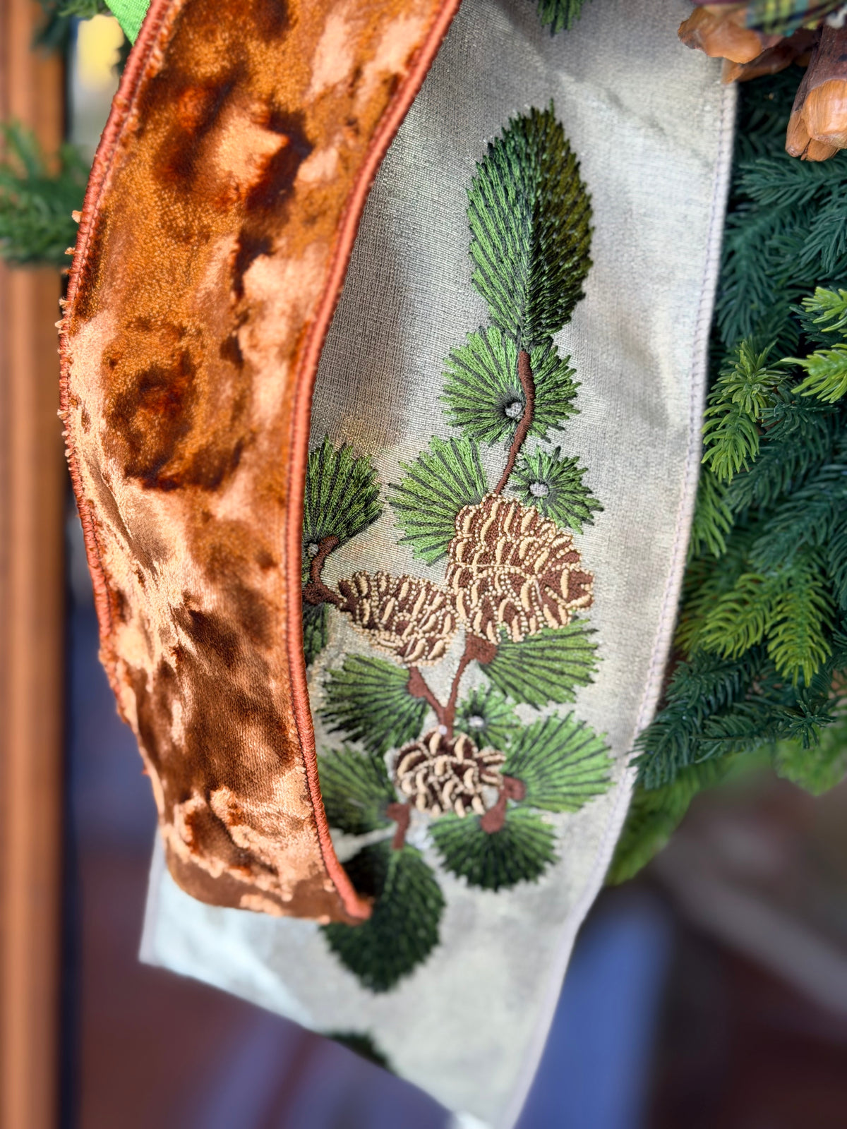 Sugarcone & Oval Pine Wreath