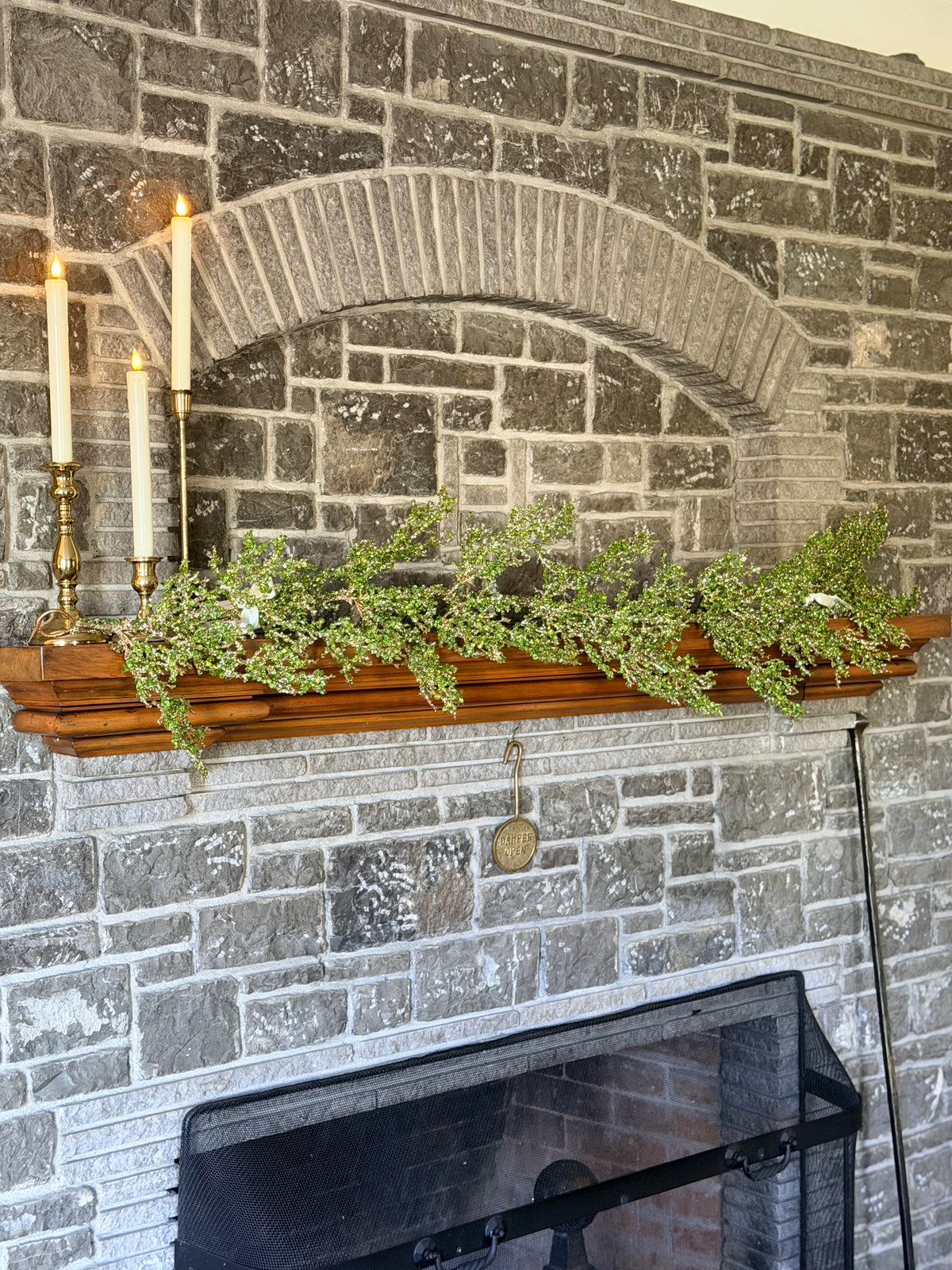 60" PREMIUM ICE/GLITTER SPRAY GARLAND- GREEN