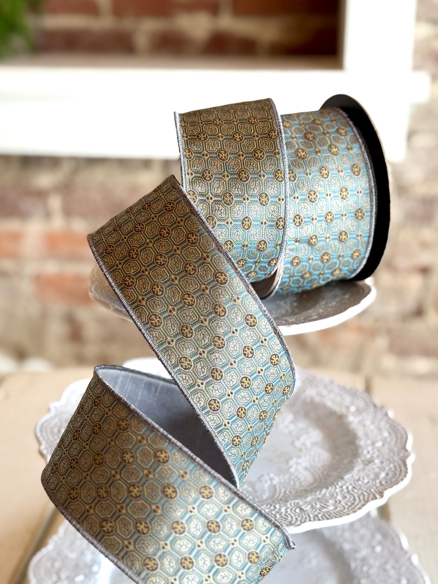 2.5" jacquard cravat blade grey back , brown blue beige