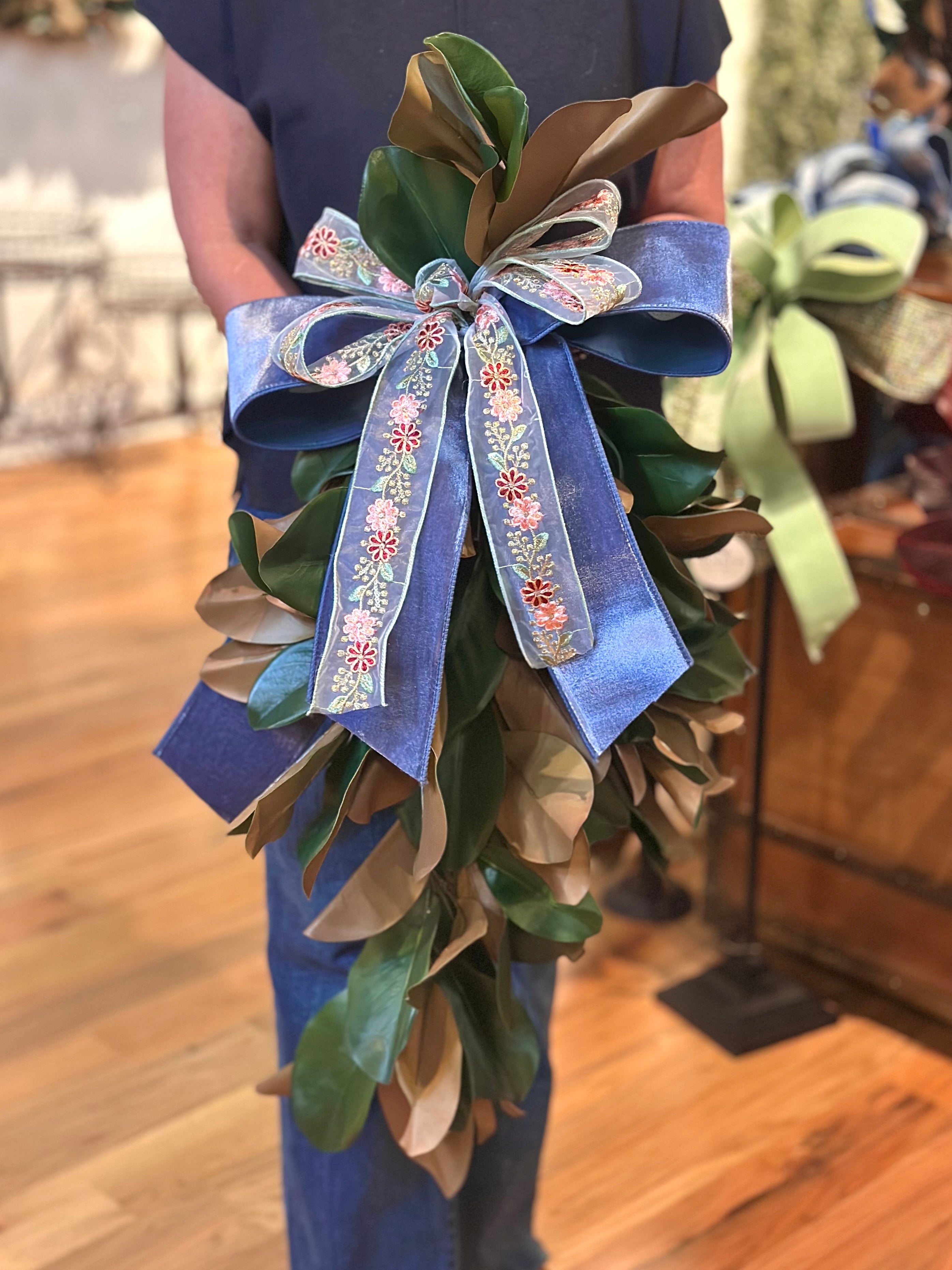 Magnolia Swag (Design Options)