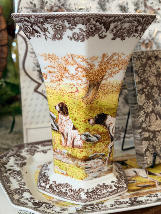 Spode Woodland Hexagonal Vase, Hunting Dogs