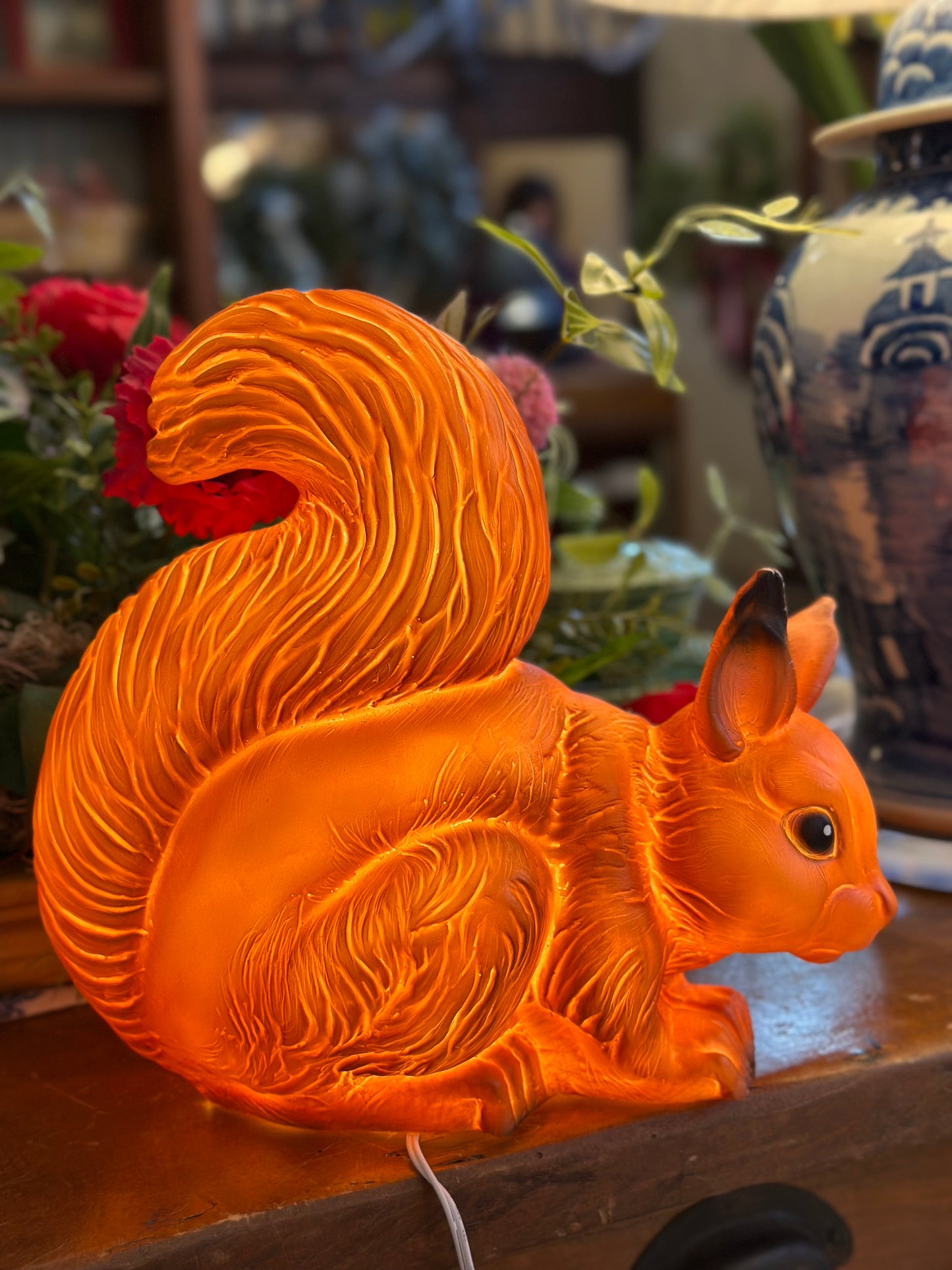 Squirrel Light w/ Plug