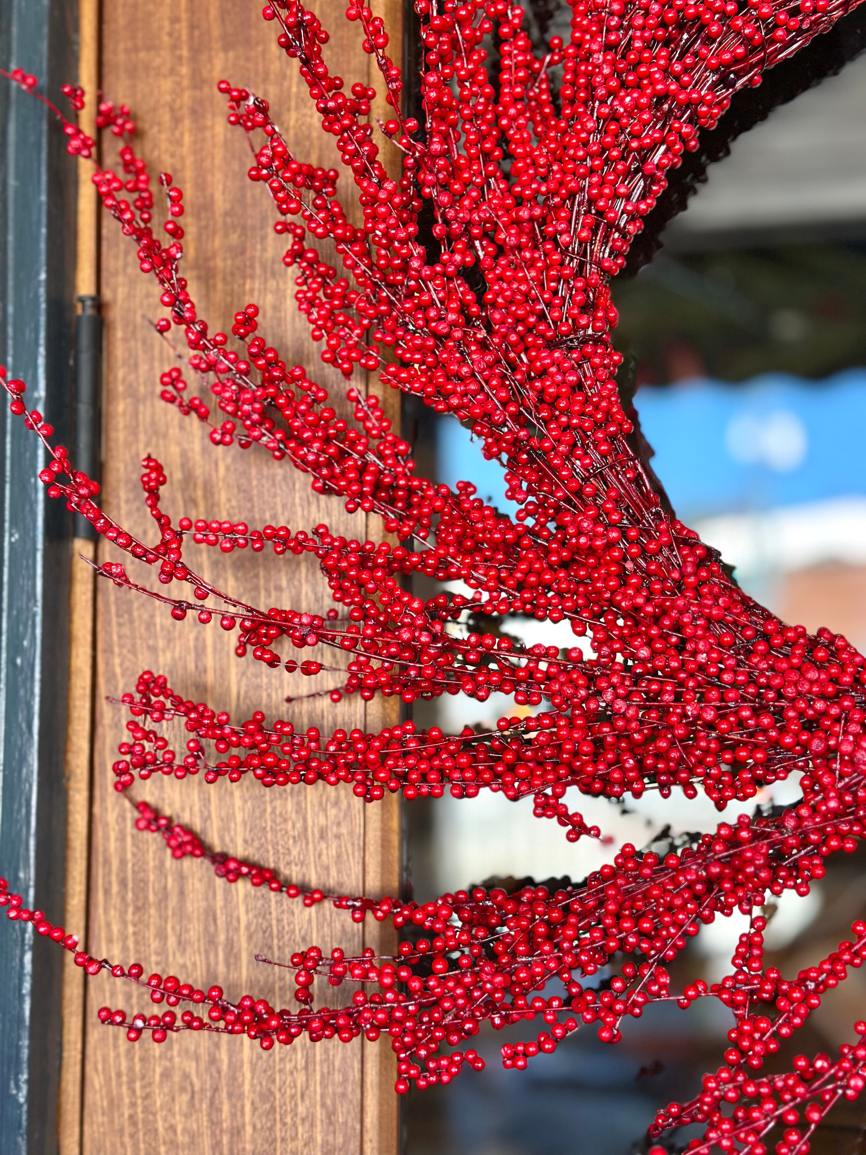 24" BERRY WREATH RED