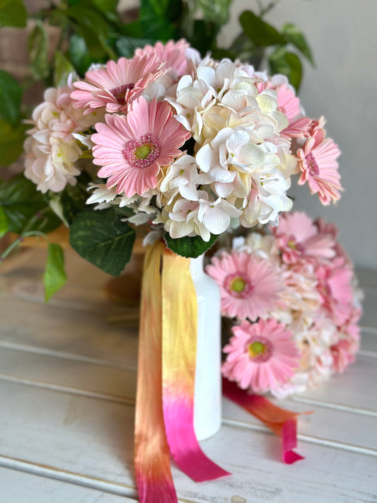 Pink Hydrangea and Daisy Bundle