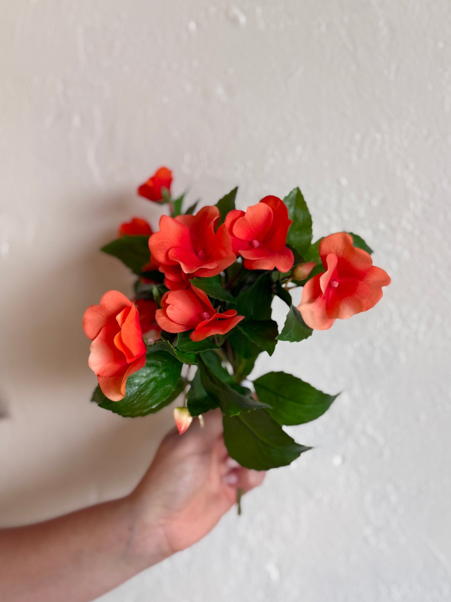 10" UV Natural Touch Guinea Impatiens Plant
