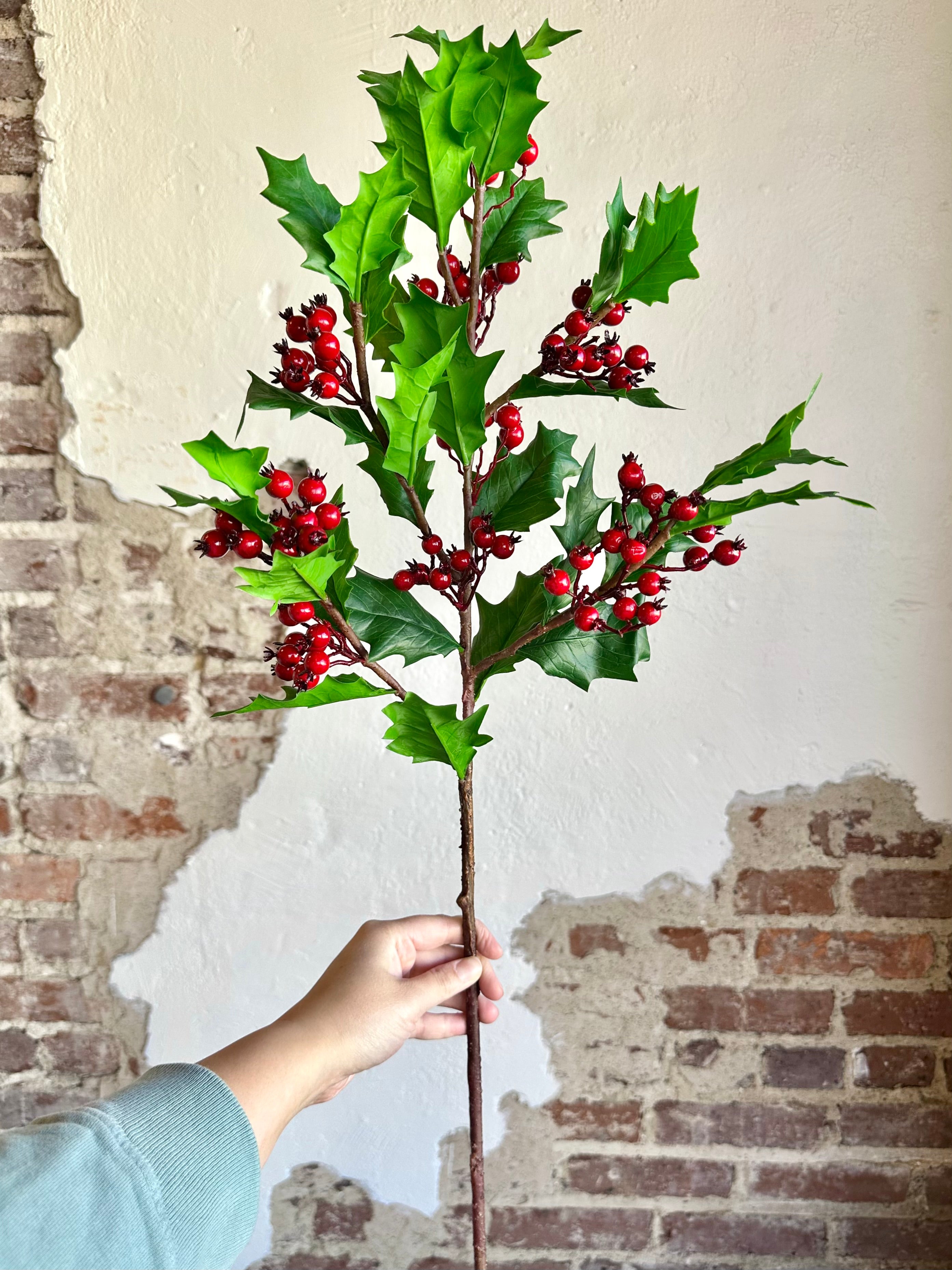 32" Natural Look Holly Berry Spray