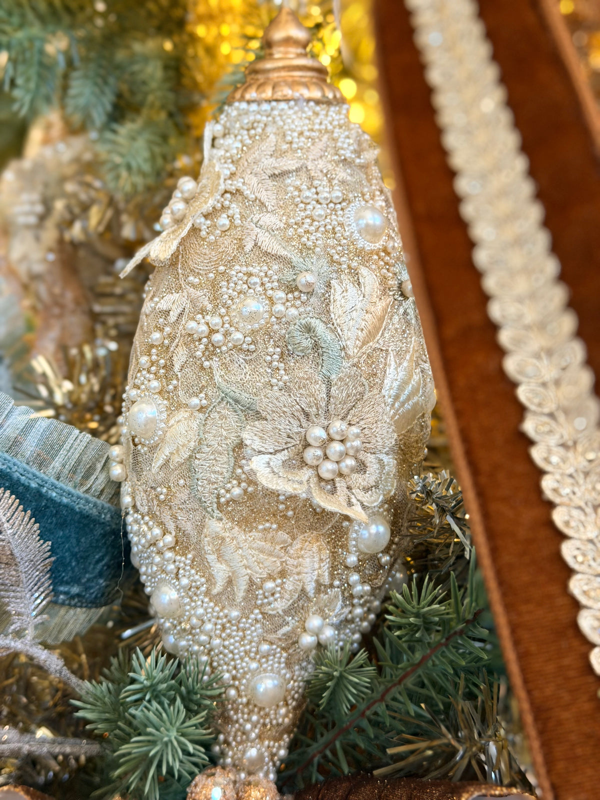 10" EMBELLISHED PEARL GLITTER FINIAL ORNAMENT