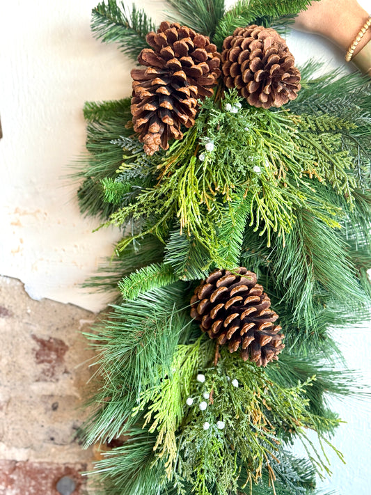 32" DEEP WOODS MIX GREENS W/CONES TEARDROP