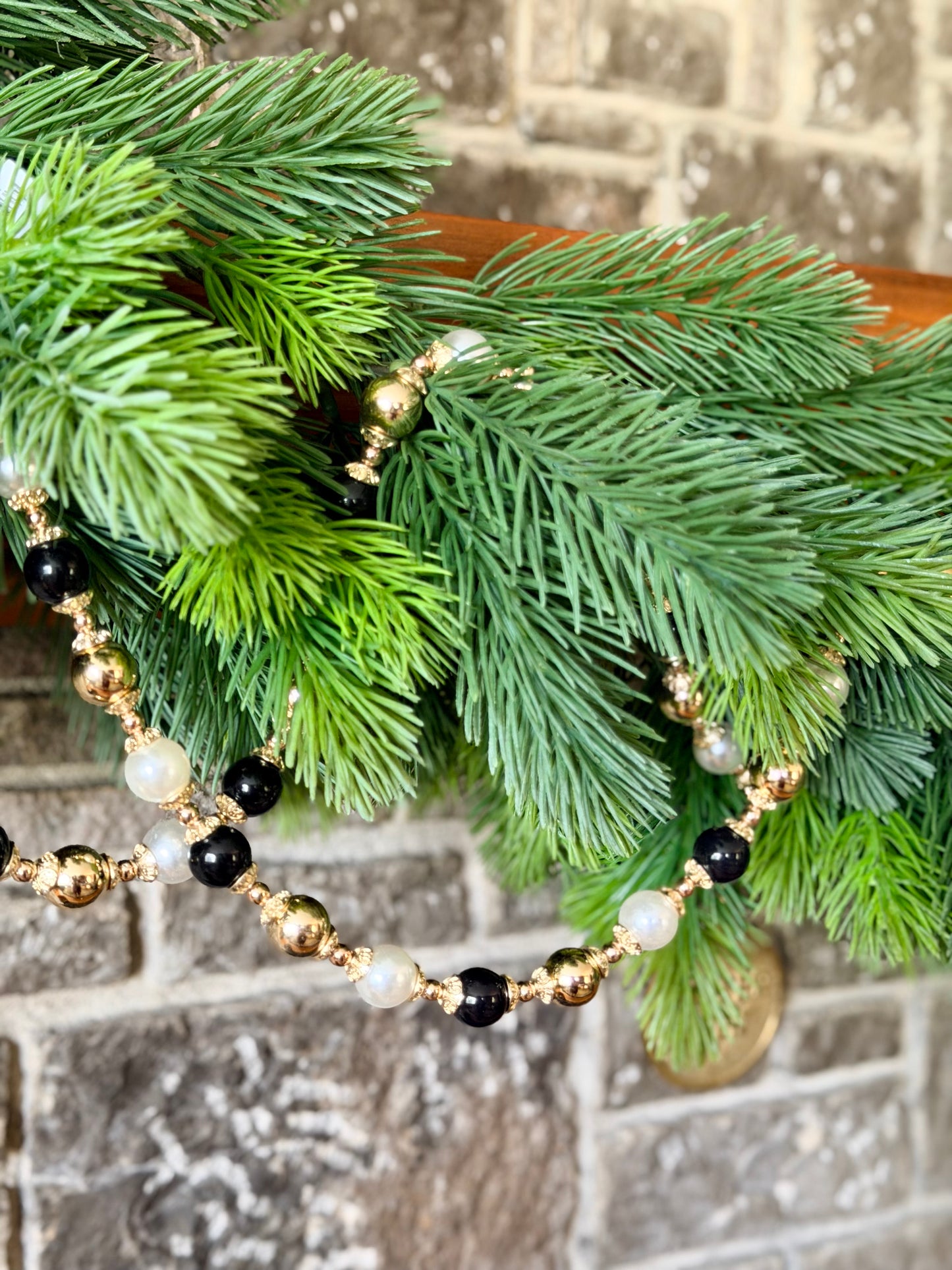 5' Black, White and Pearl Garland Accent