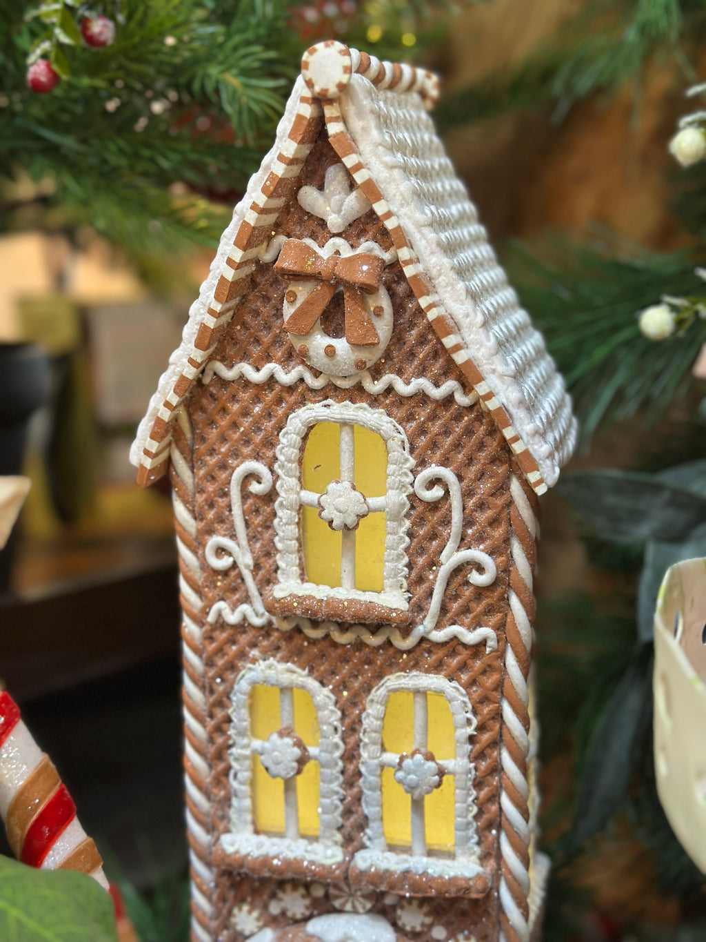 17" GINGERBREAD TUDOR HOUSE (2 STYLES)