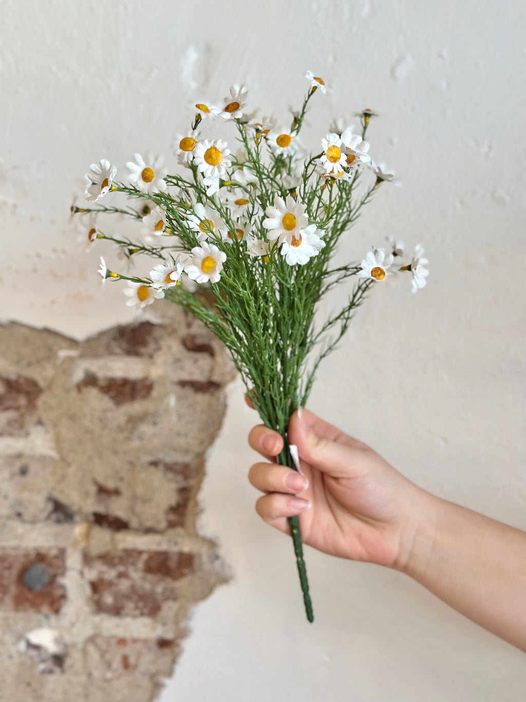 15" Daisy Bush- Cream