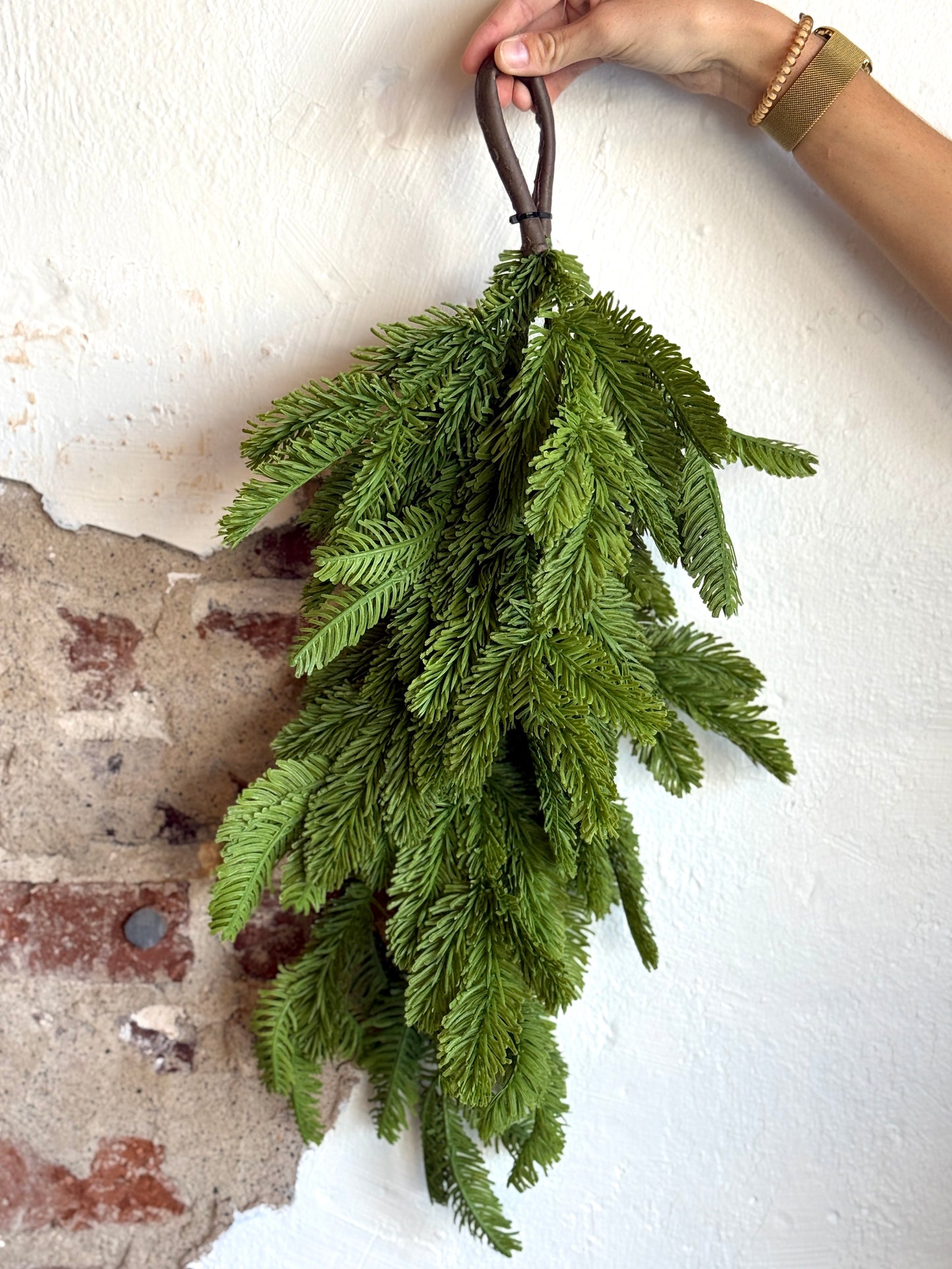 26" REAL TOUCH NOBLE FIR TEARDROP