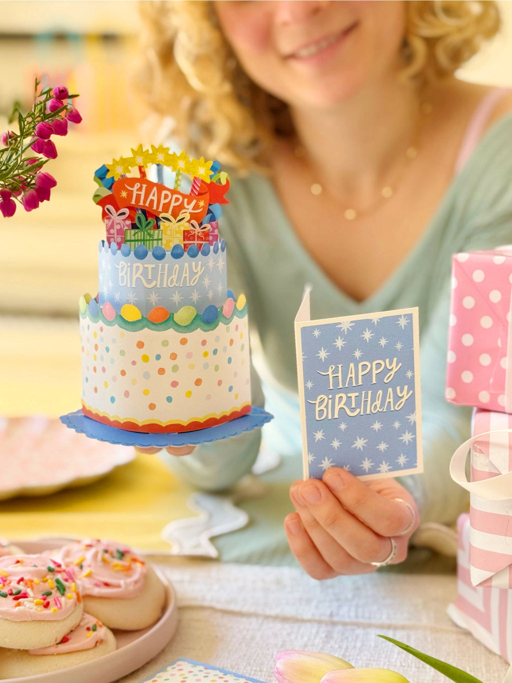 FreshCut Pop-up Mini Greeting Card Confetti Birthday Cake
