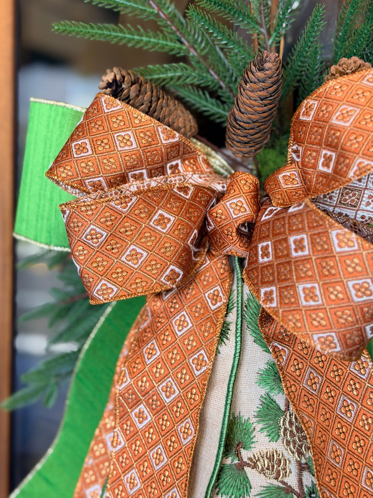 Just Cut Mini Fir & Bow