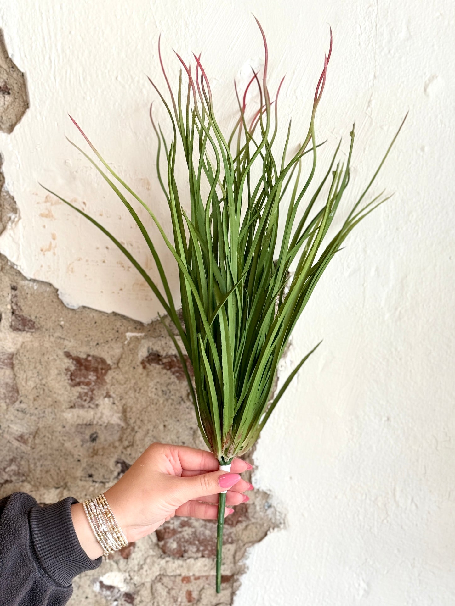 20" CURLY GRASS BUSH (COLOR OPTIONS)