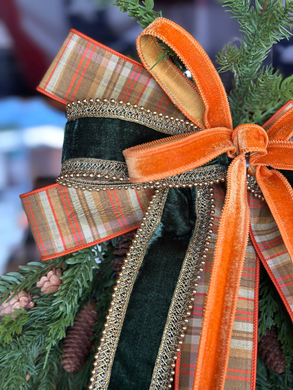 Noble Cedar and Bow Drop