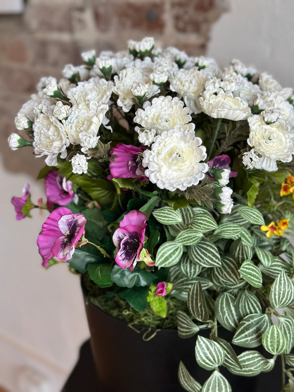 White Mum with Pansy and Waxflower Potfiller