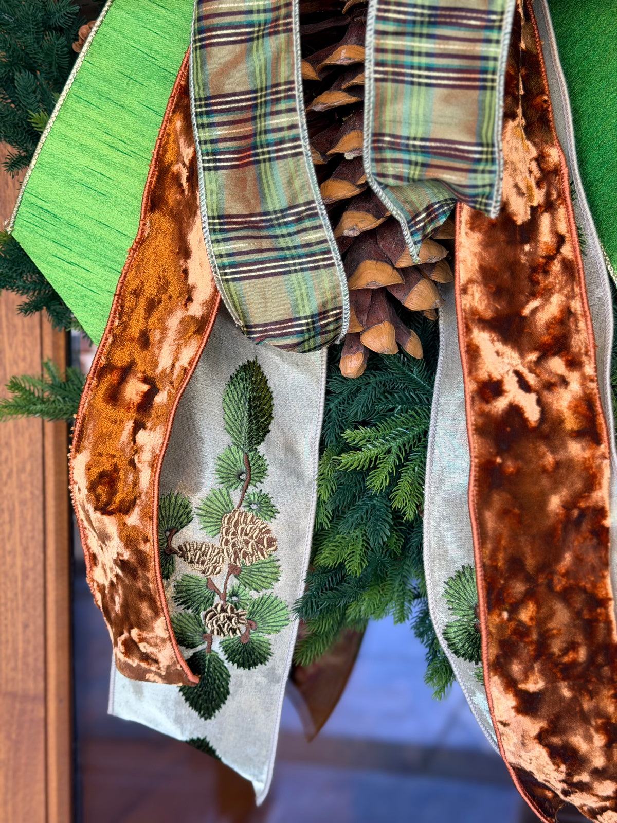 Sugarcone & Oval Pine Wreath