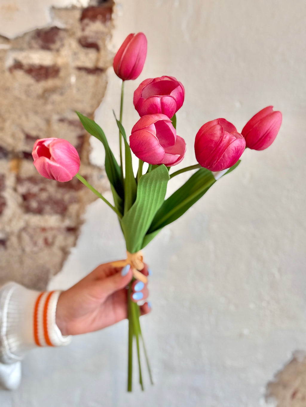 18” NATURAL-TOUCH SMALL TULIP BUNDLE- HOT PINK