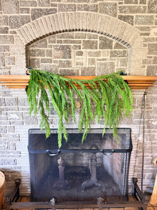 40” NATURAL TOUCH CEDAR DRIPPING GARLAND