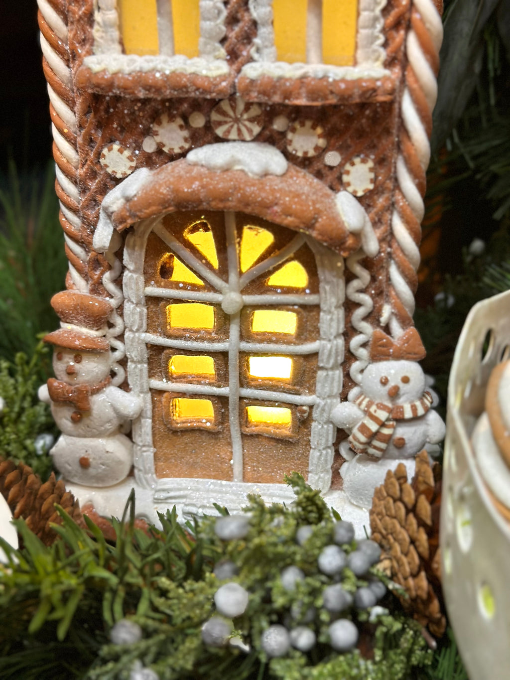 17" GINGERBREAD TUDOR HOUSE (2 STYLES)