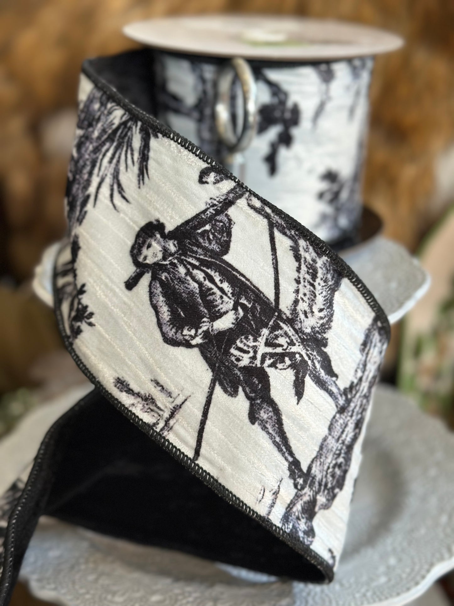 4" VELVET TOILE RIBBON- BLACK WHITE