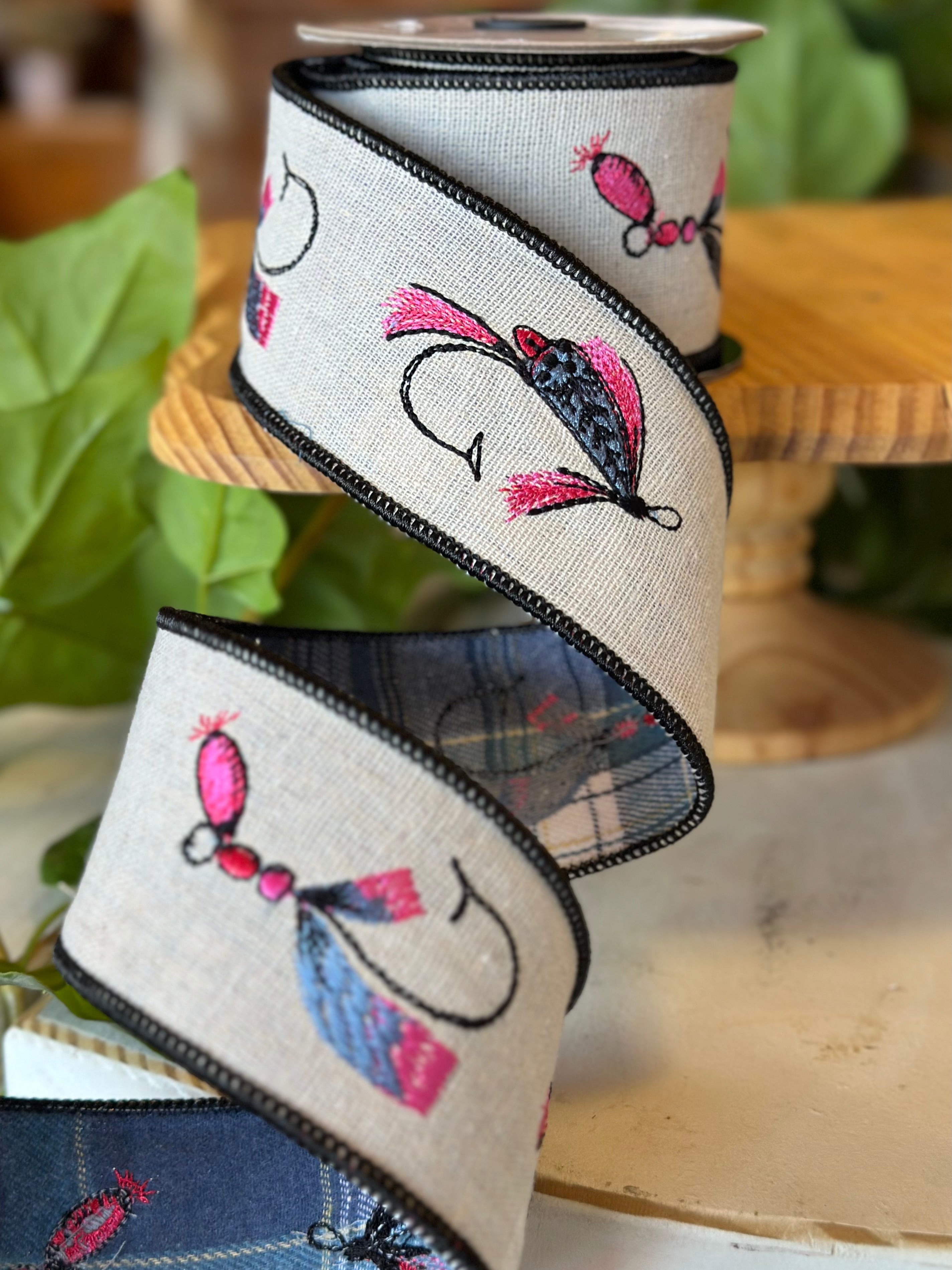 2.5" Linen Embroidery Fishing Flies, Plaid Back, Natural