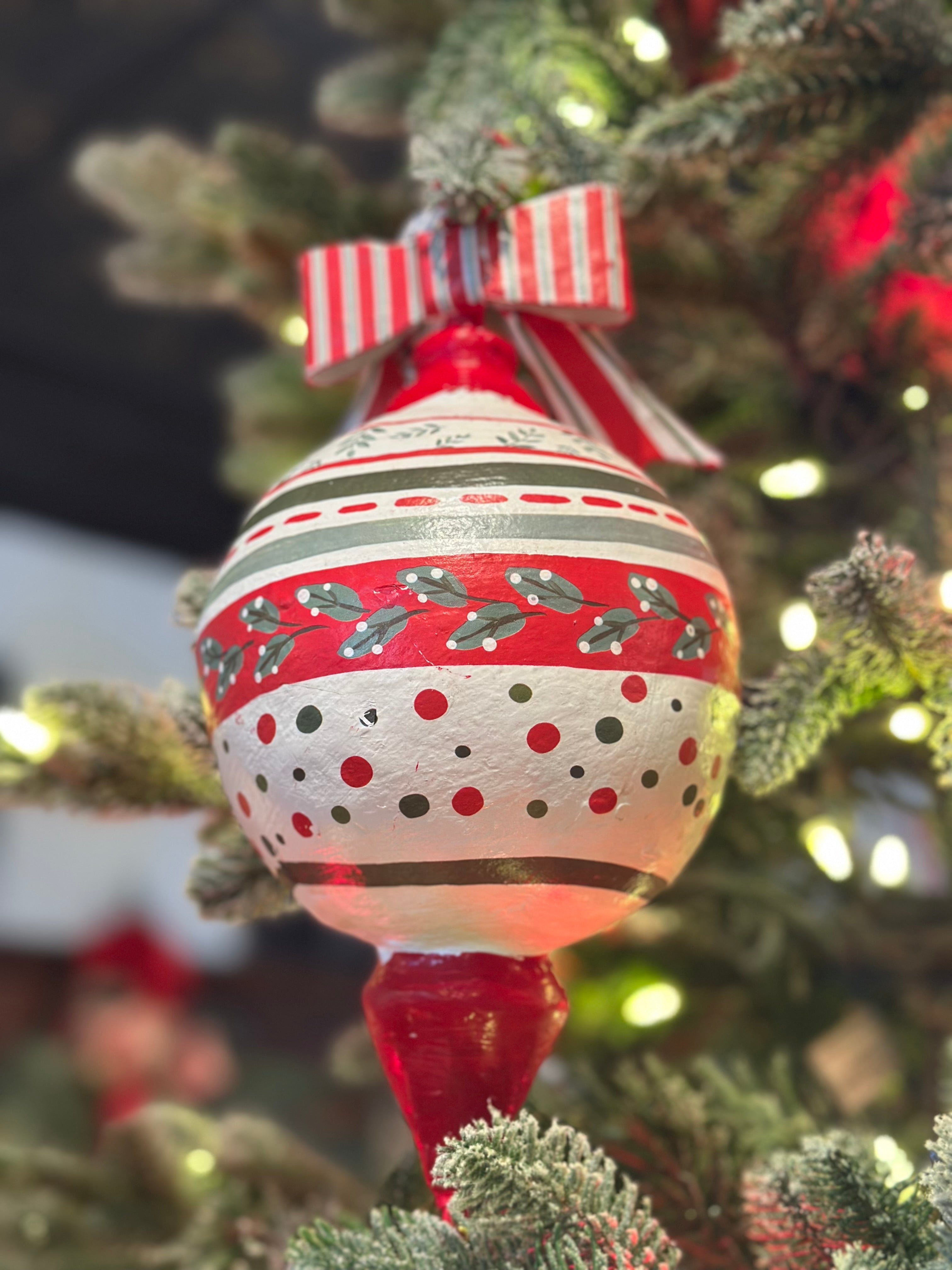 12" PATTERN CHRISTMAS PAPER MACHE ORNAMENT