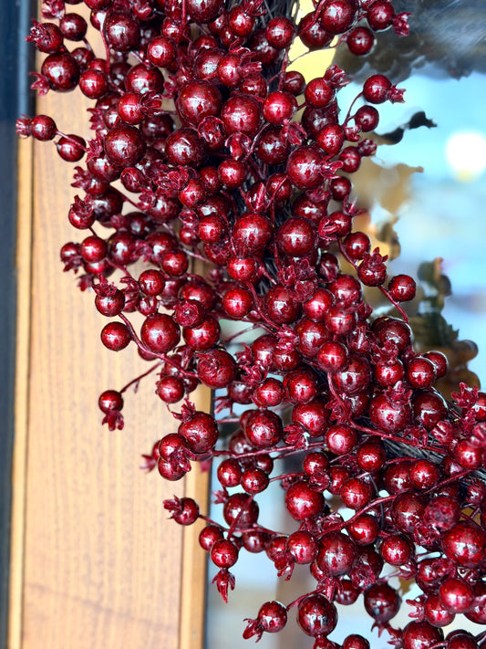 28" WP BERRY RIDGE WREATH