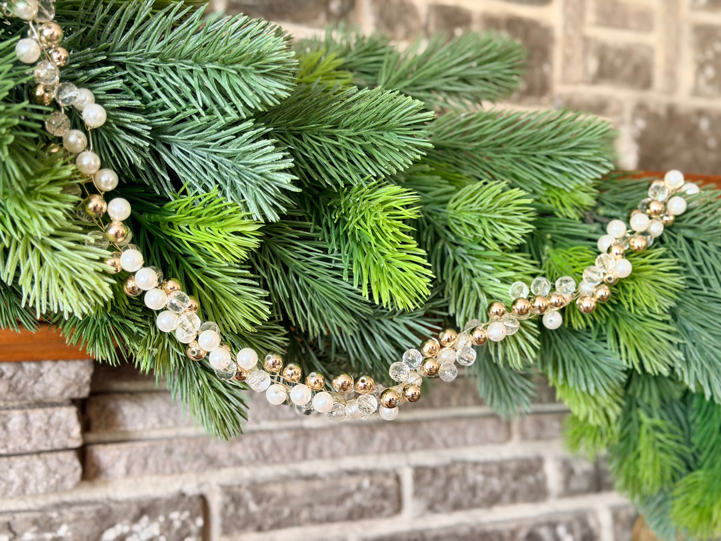 5.5' Pearl, Clear, Gold Beaded Garland