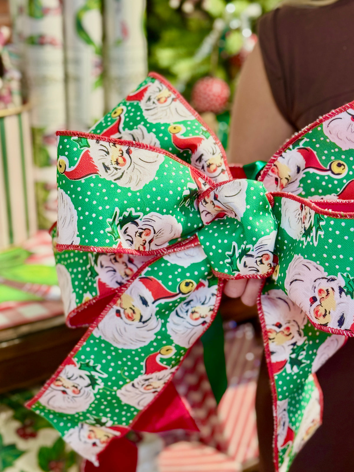 Merry St. Nick Bow