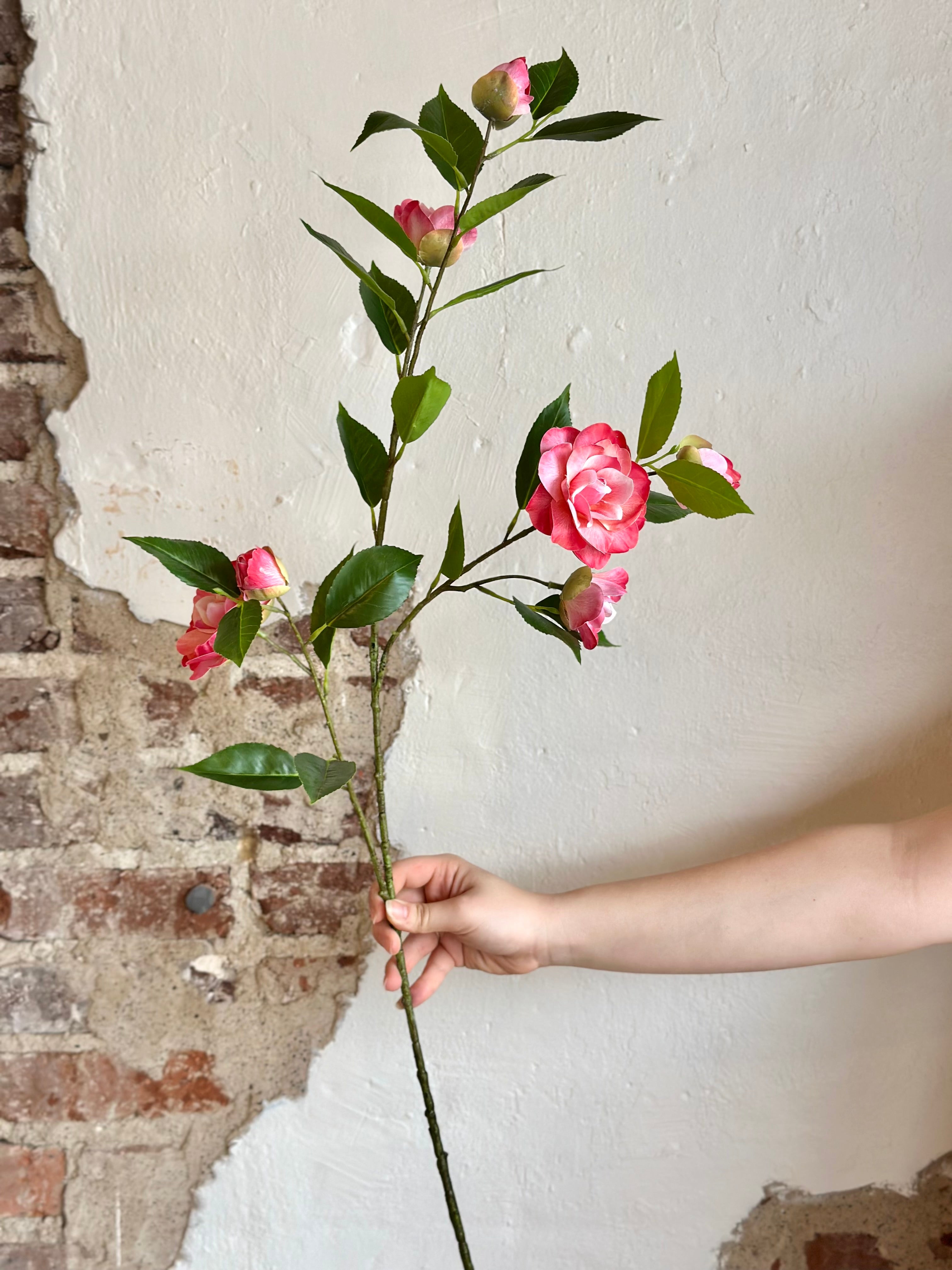 35” Camellia Spray