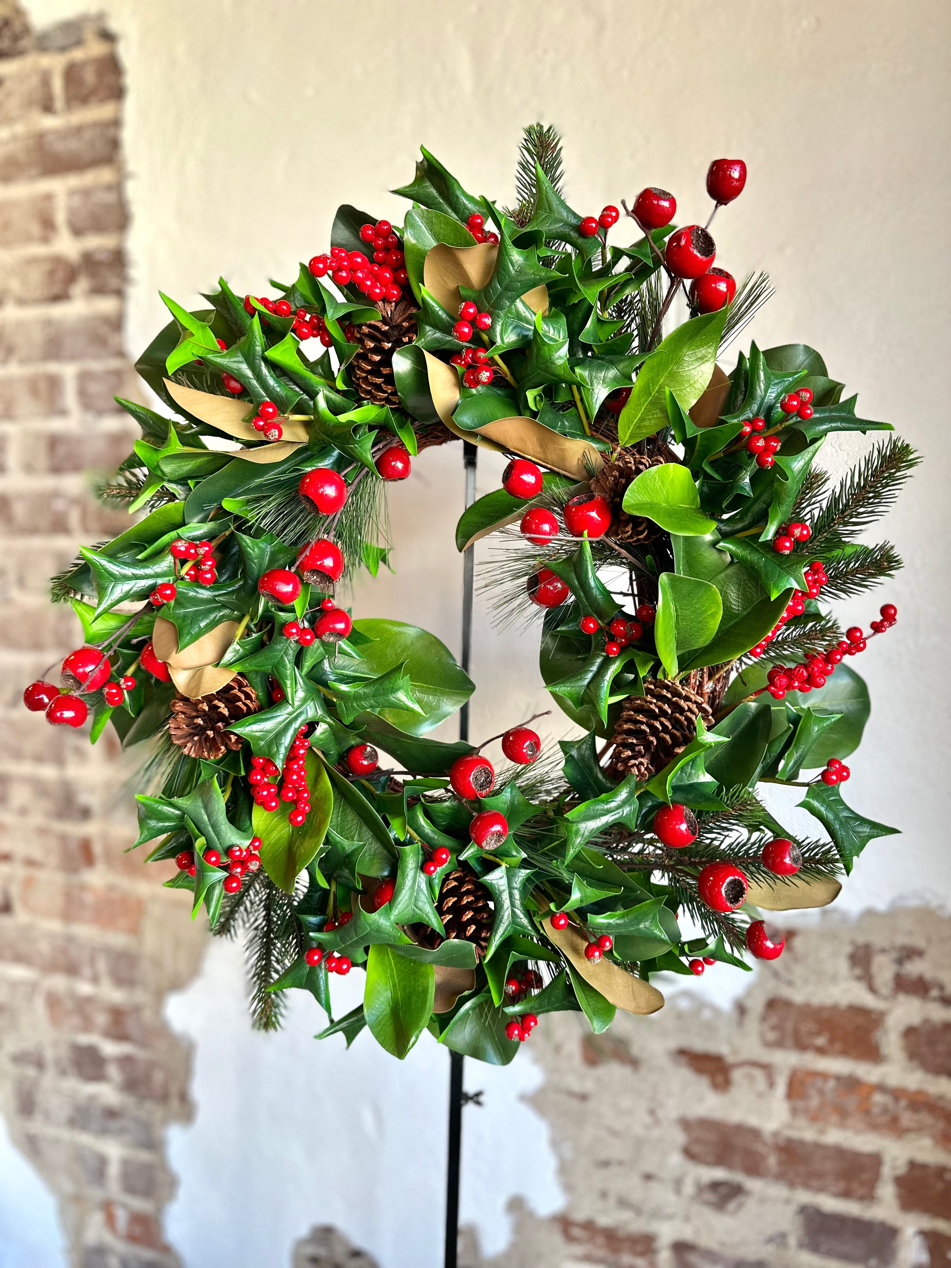 28" PREMIUM BERRY MAGNOLIA HOLLY AND PINE WREATH