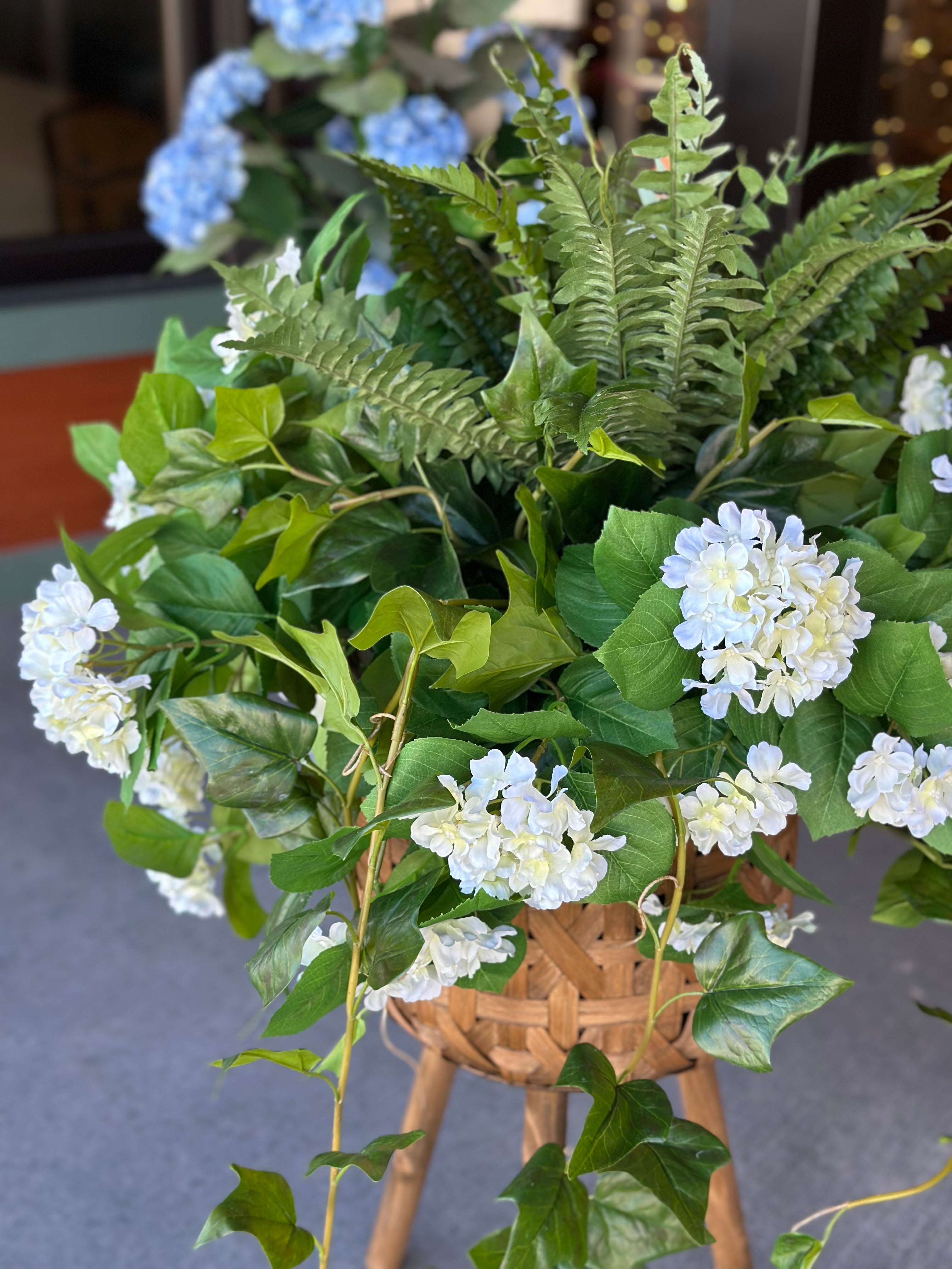 12" UV-Rated White Hydrangea, Fern, Ivy