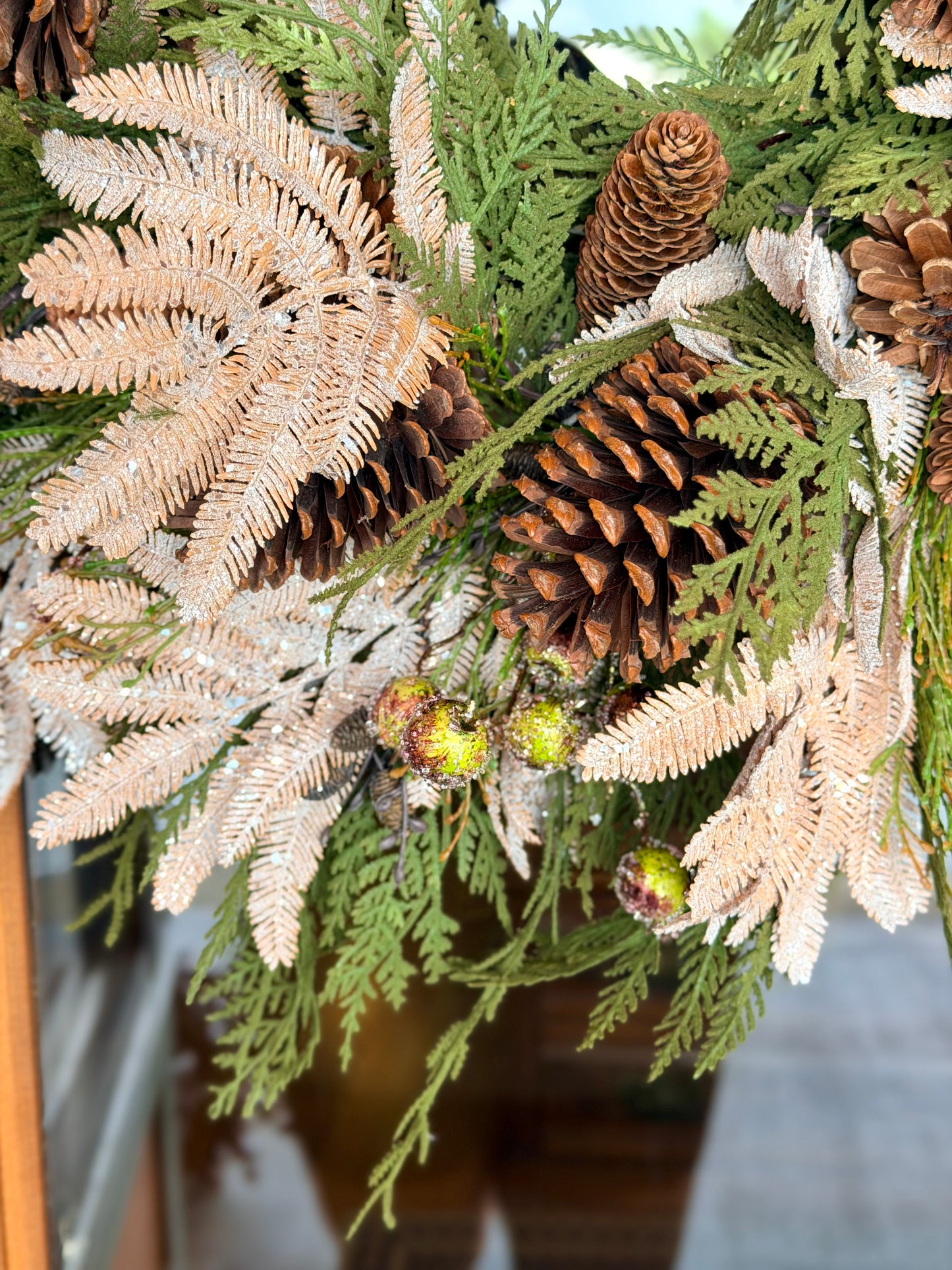 Deluxe Champagne & Pinecone Wreath