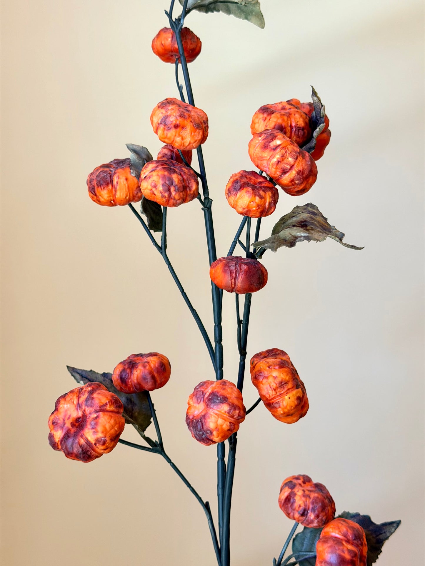 37" VINTAGE MINI PUMPKIN SPRAY