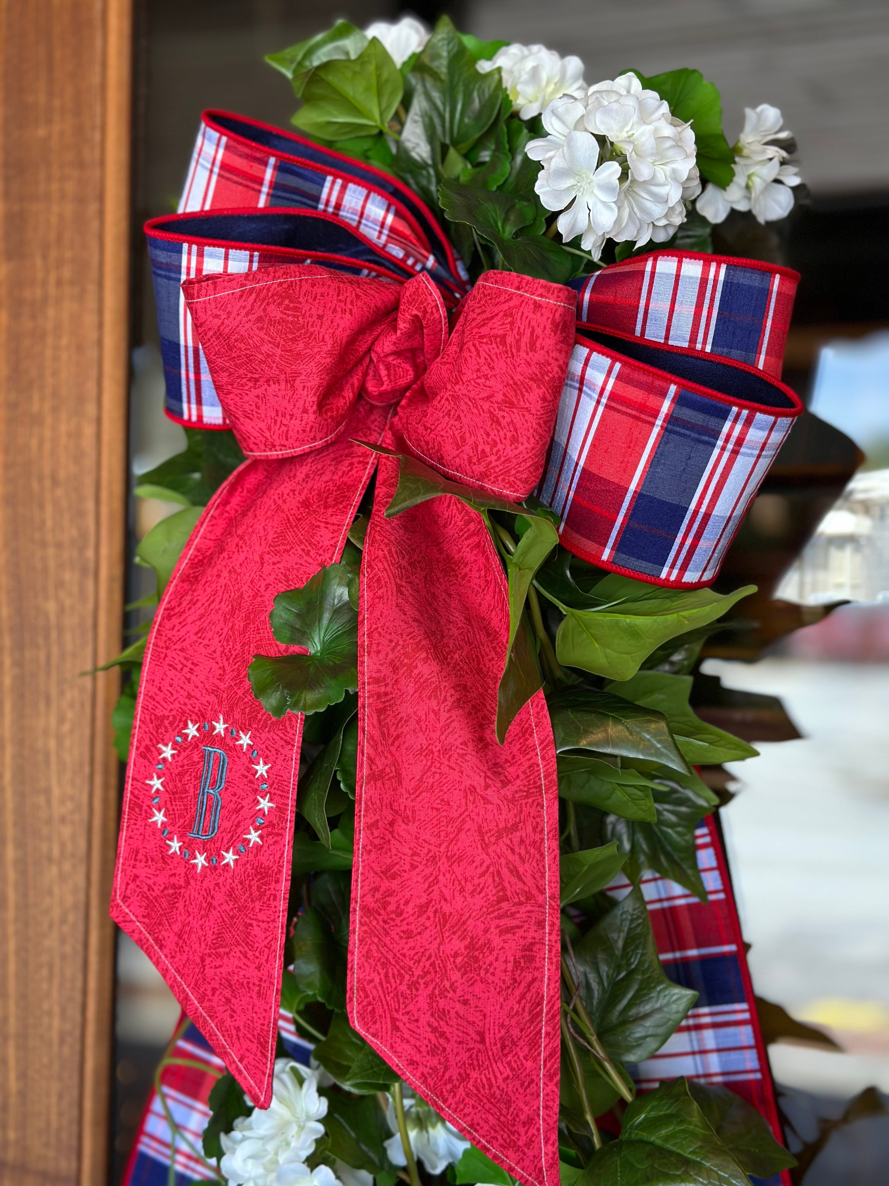 UV-Protected White Geranium and Ivy Swag with Embroidered Initial Sash