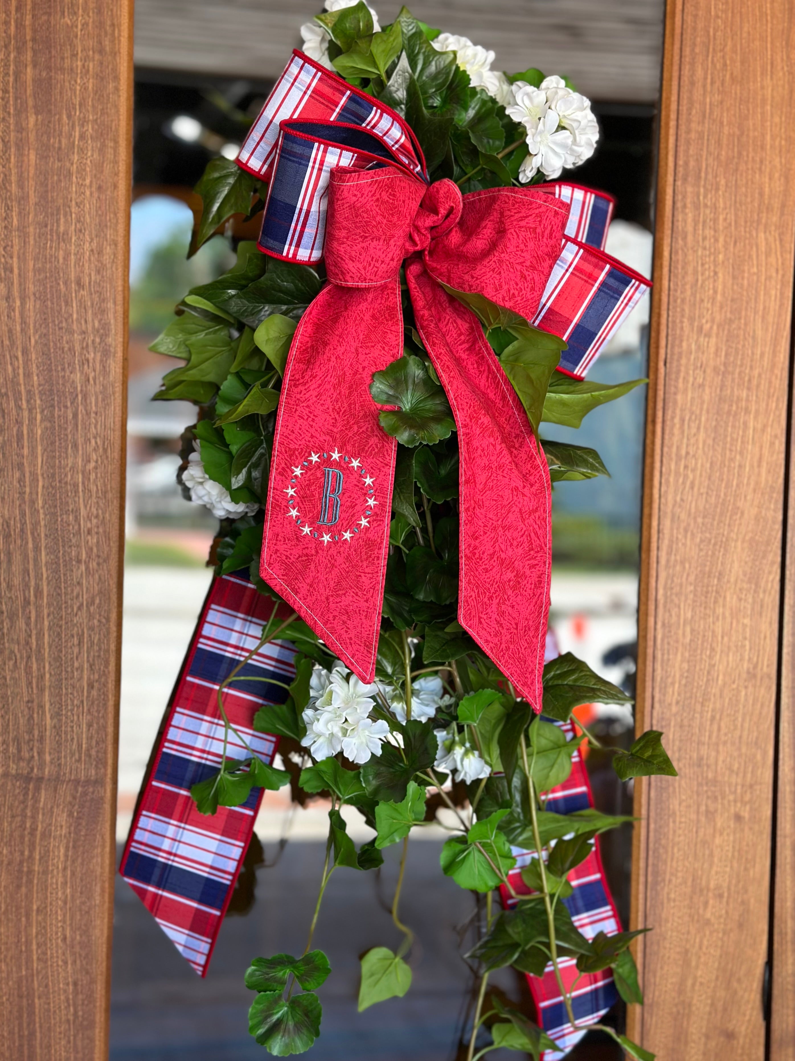 UV-Protected White Geranium and Ivy Swag with Embroidered Initial Sash