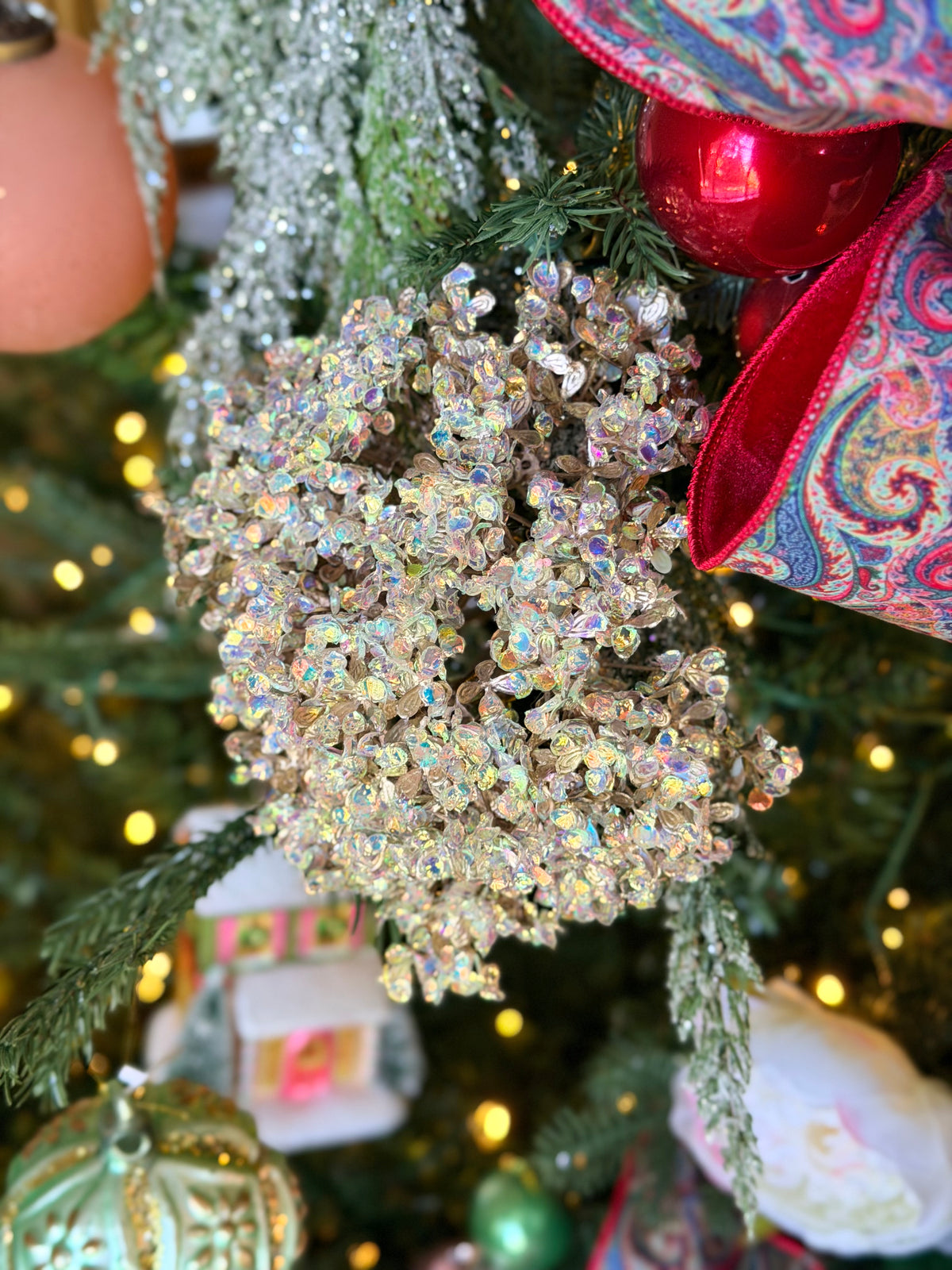 28" IRIDESCENT QUEEN ANNS LACE